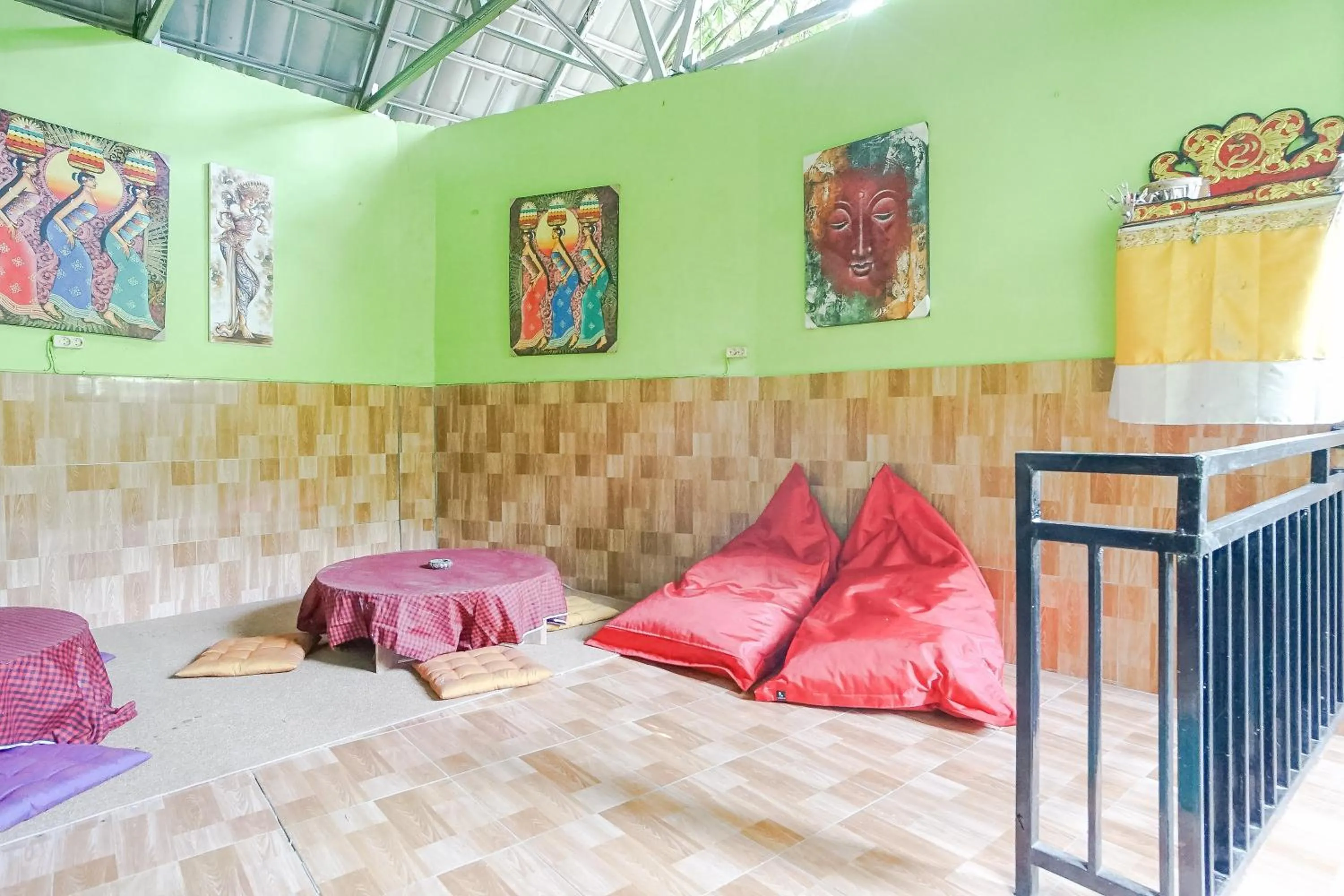 Living room, Bed in Green View Ubud Hostel Bali