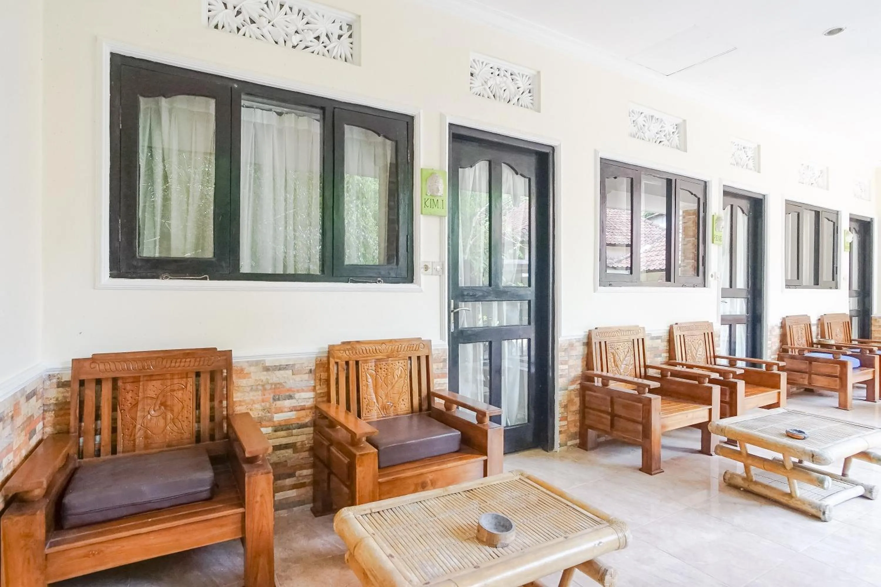 Living room in Green View Ubud Hostel Bali