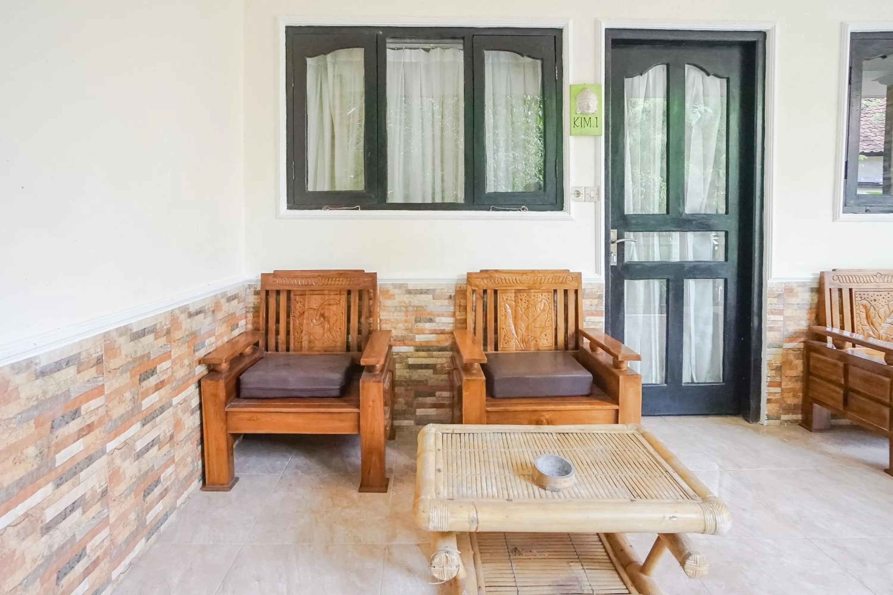 Living room in Green View Ubud Hostel Bali