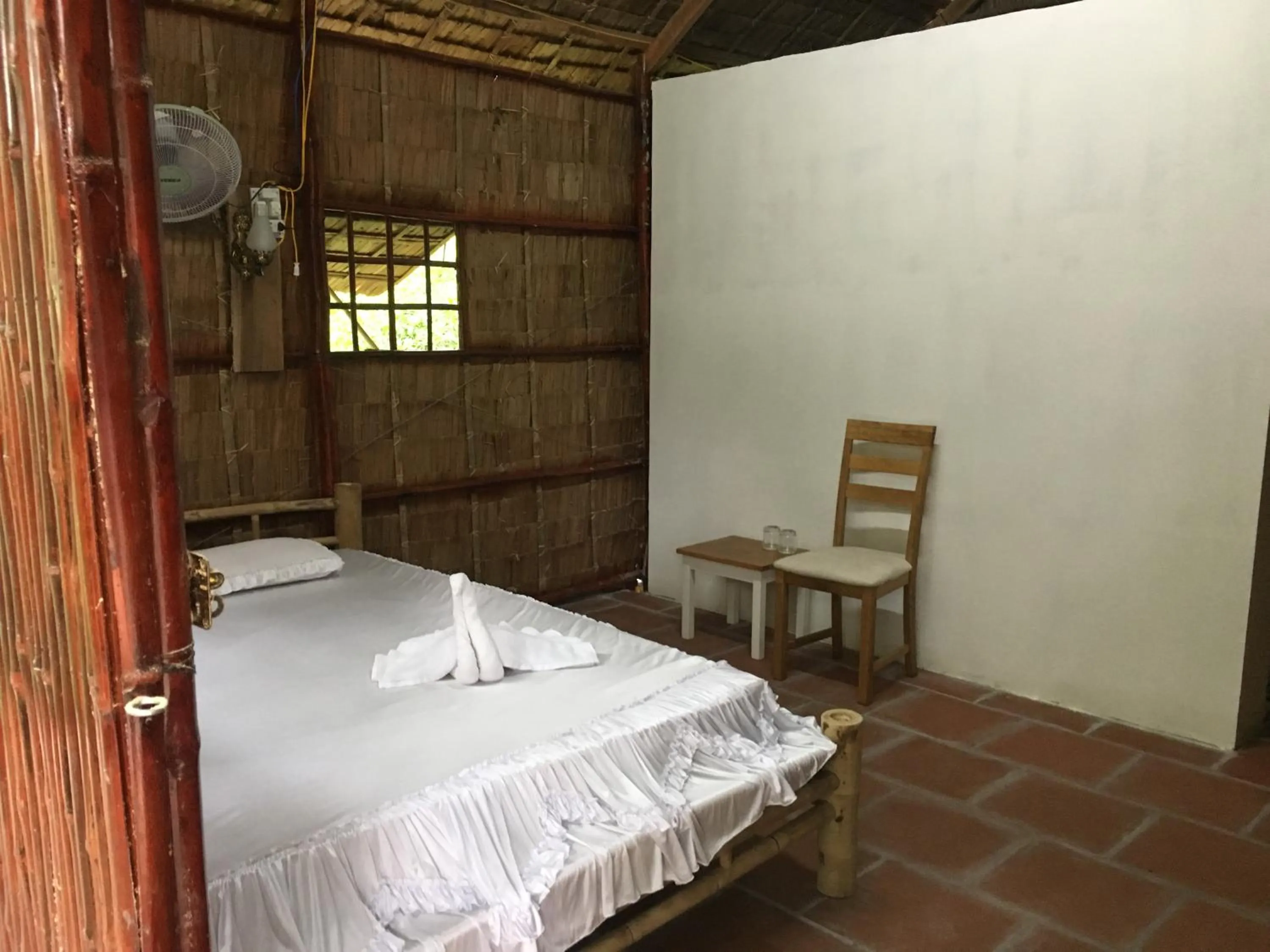 Bed in Chau Doc Homestay