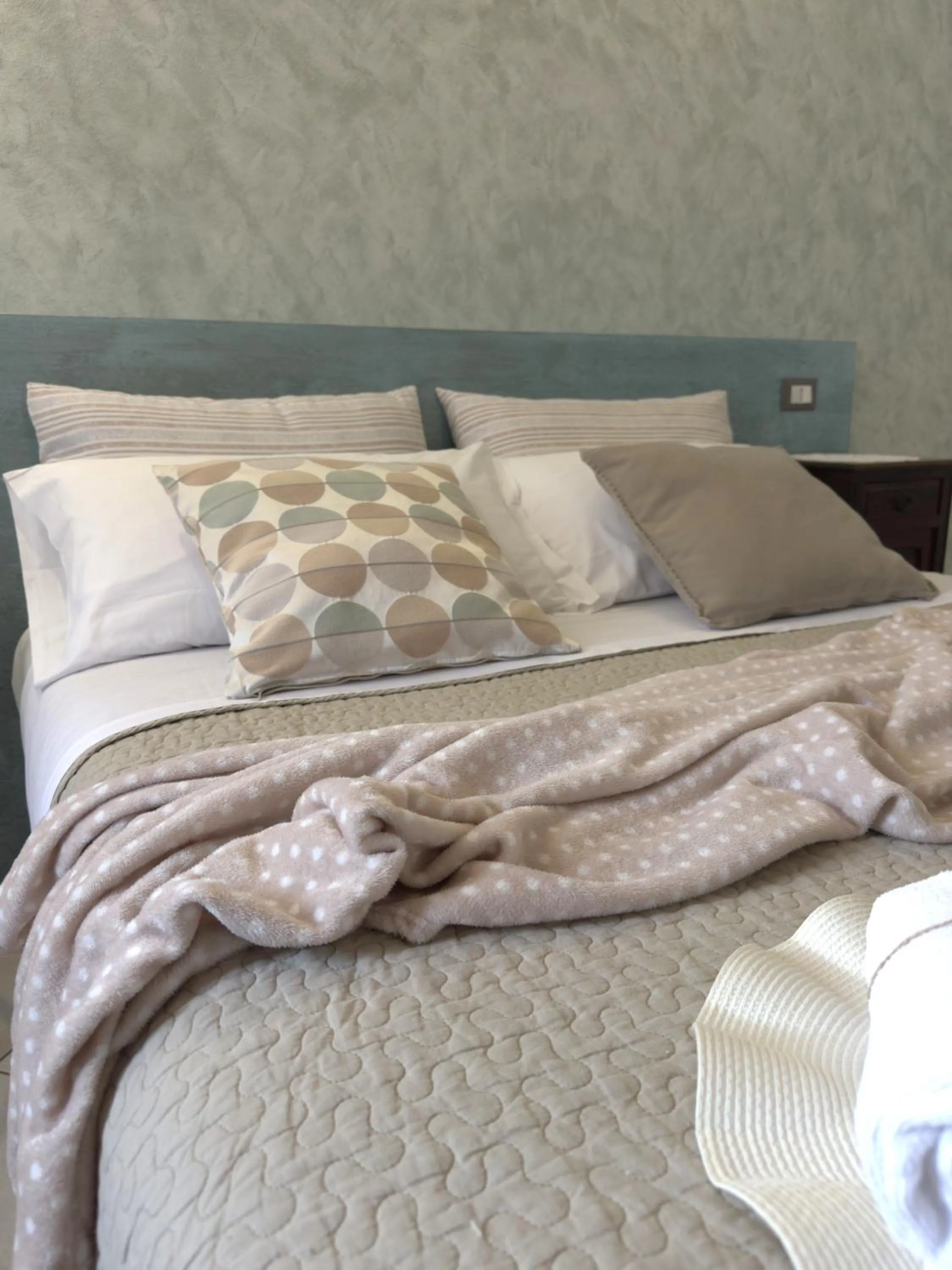 Spring, Bed in Rocche di Montexelo - Green Key Apartments & spa