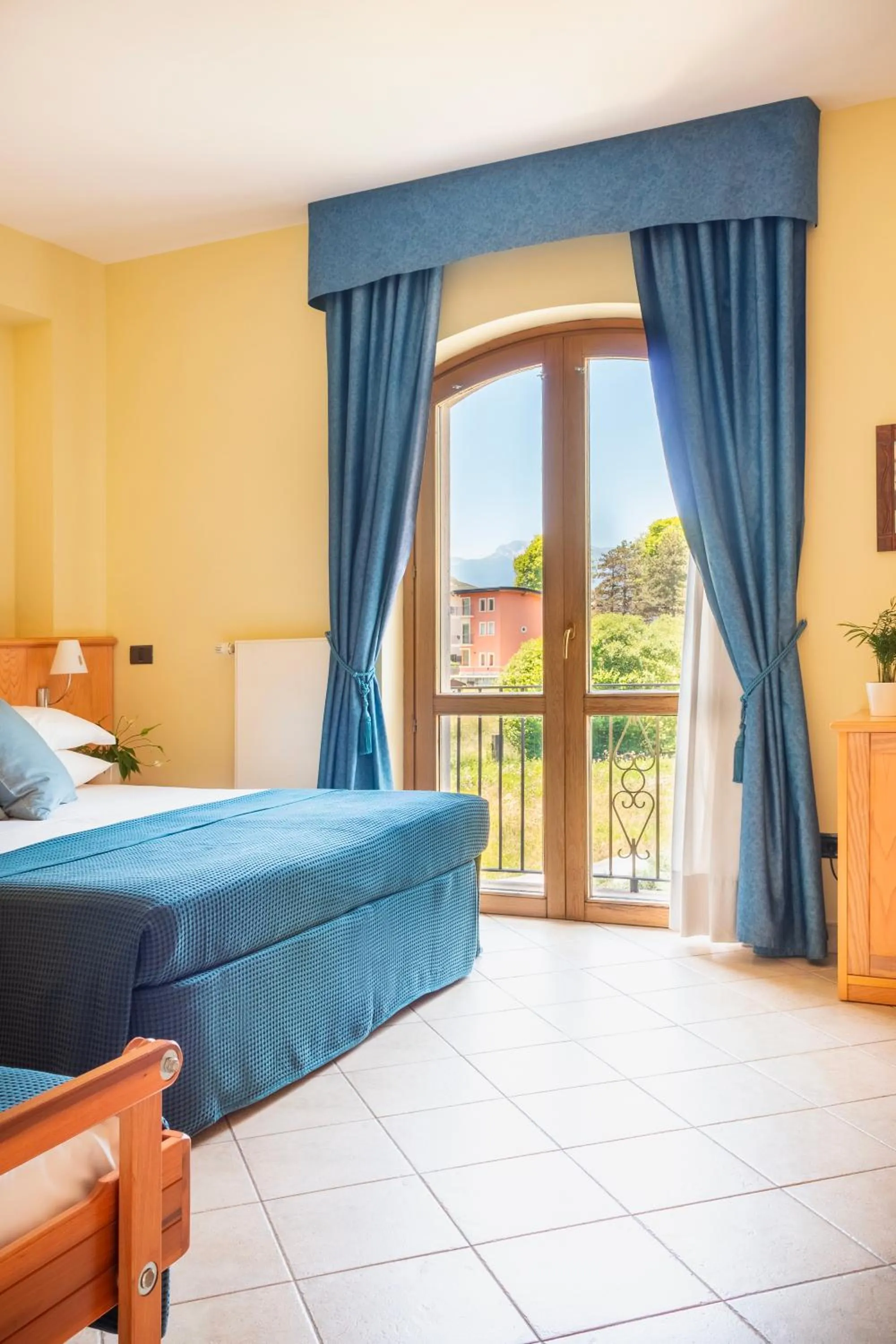 Bedroom, Bed in Albergo Il Giardino del Rio