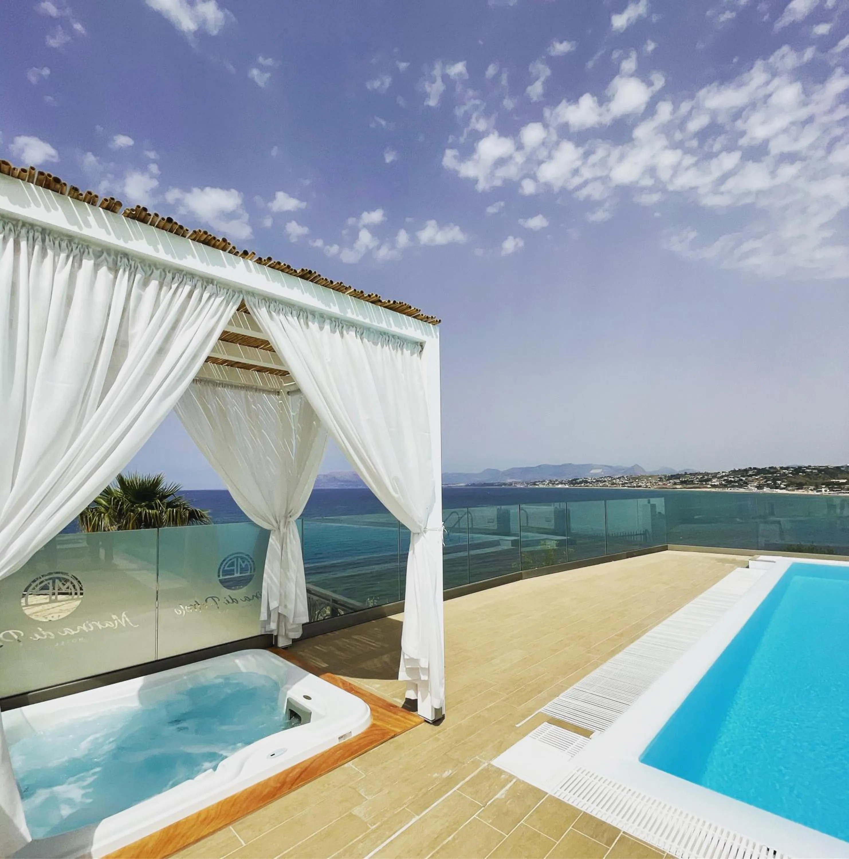 Hot Tub in Marina di Petrolo Hotel & SPA