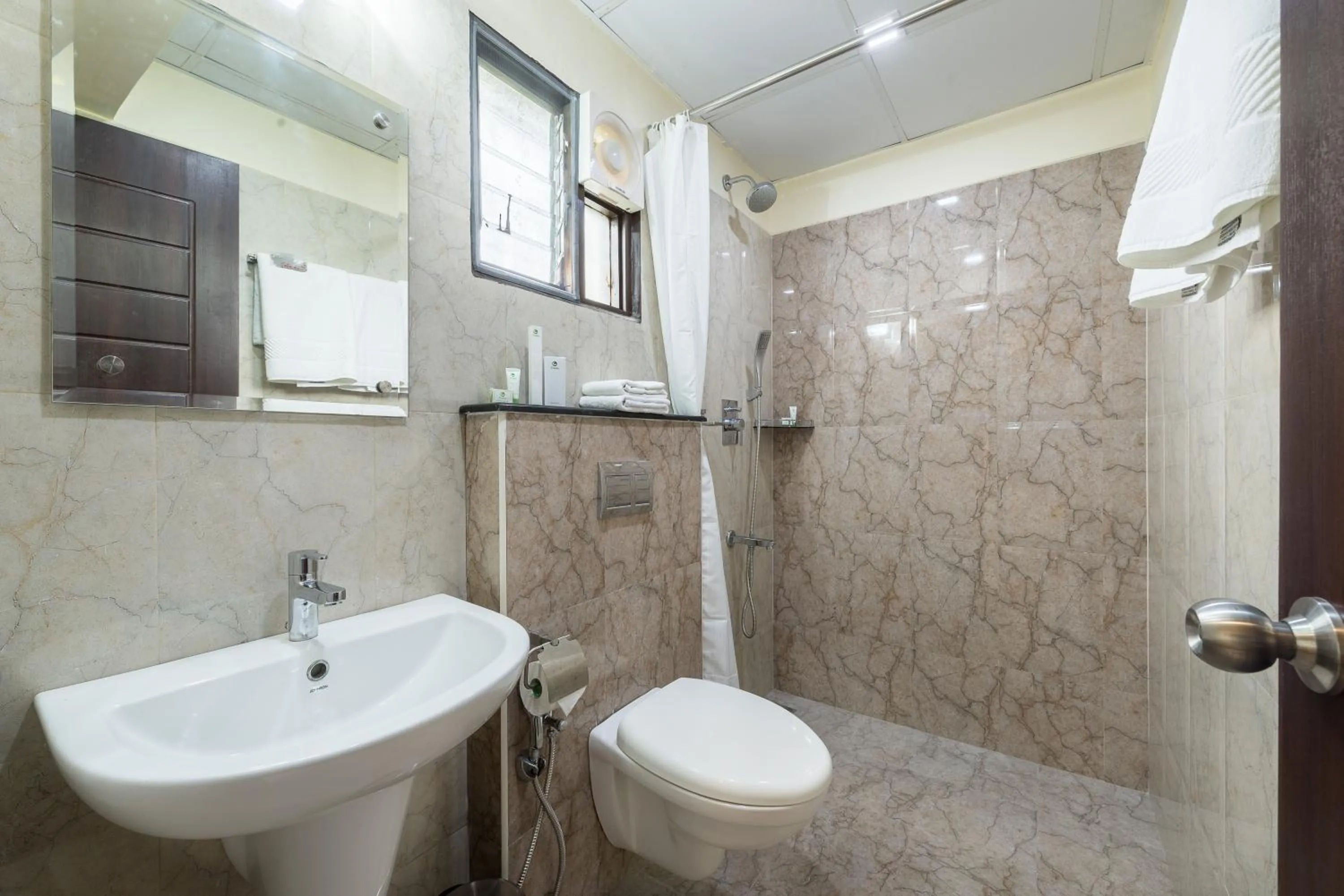 Bathroom in Treebo Adin Residence Chennai Trade Centre