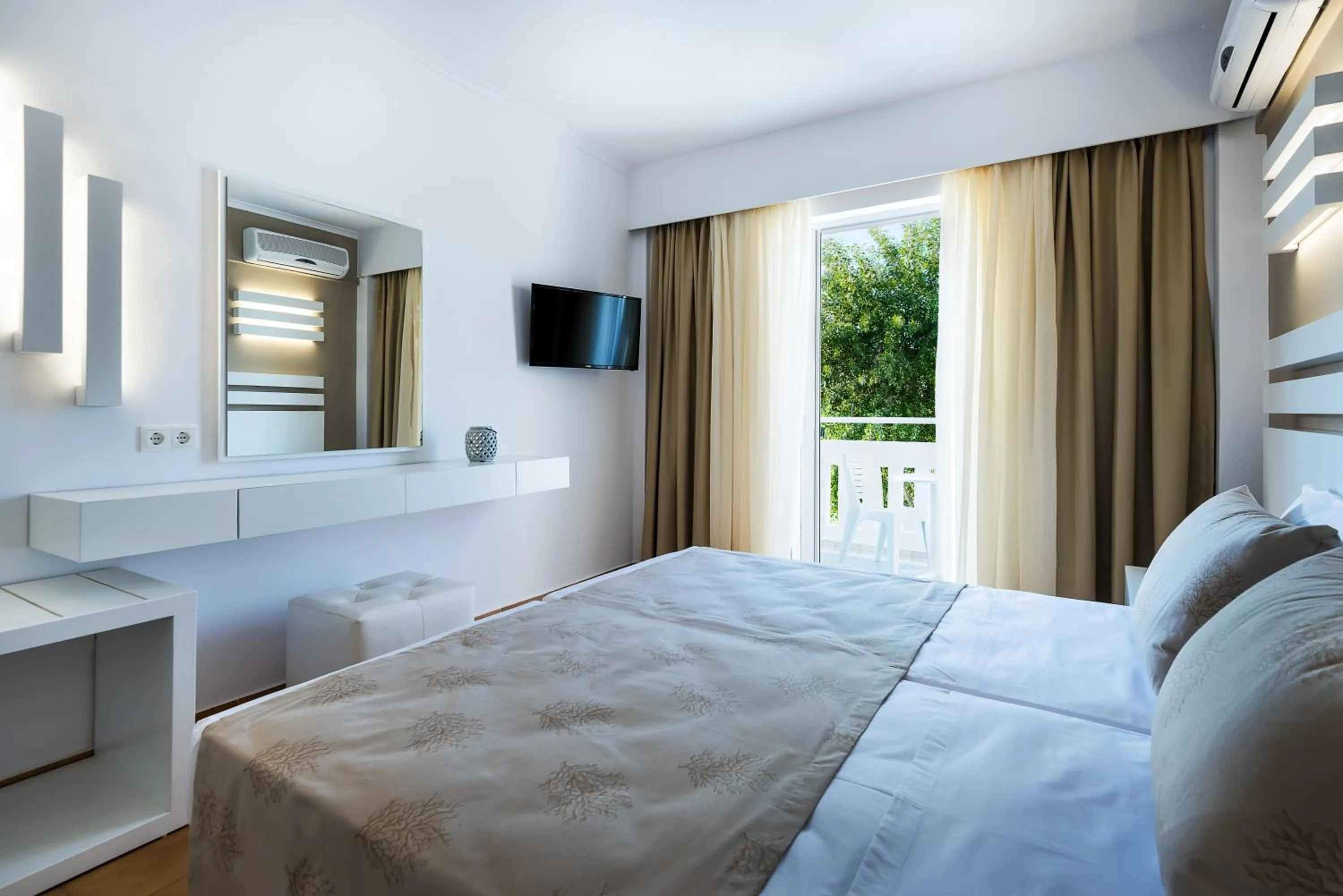 Bedroom, Bed in Gaia in Style - Adults Only