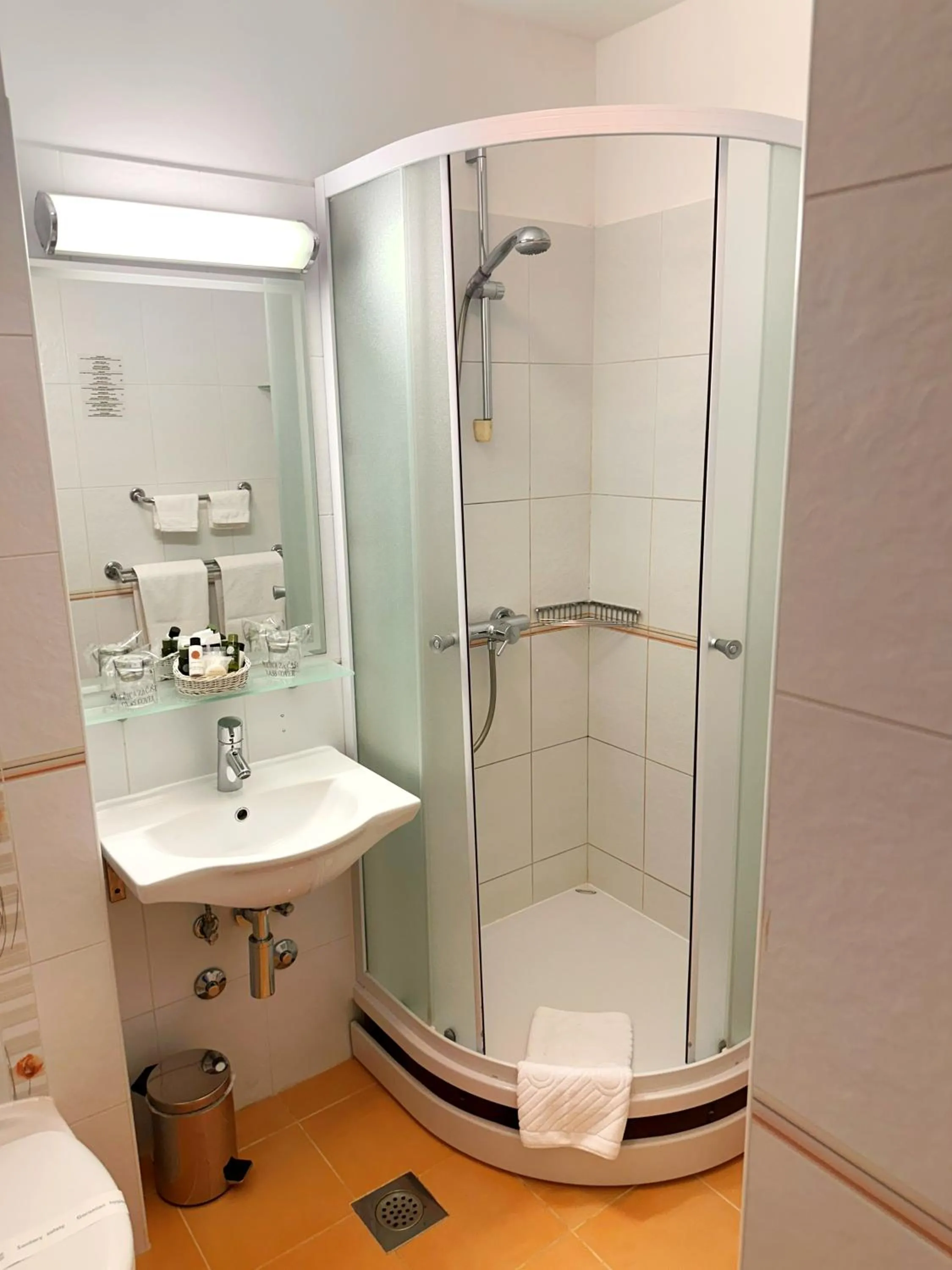 Bathroom in Hotel Bozica Dubrovnik Islands