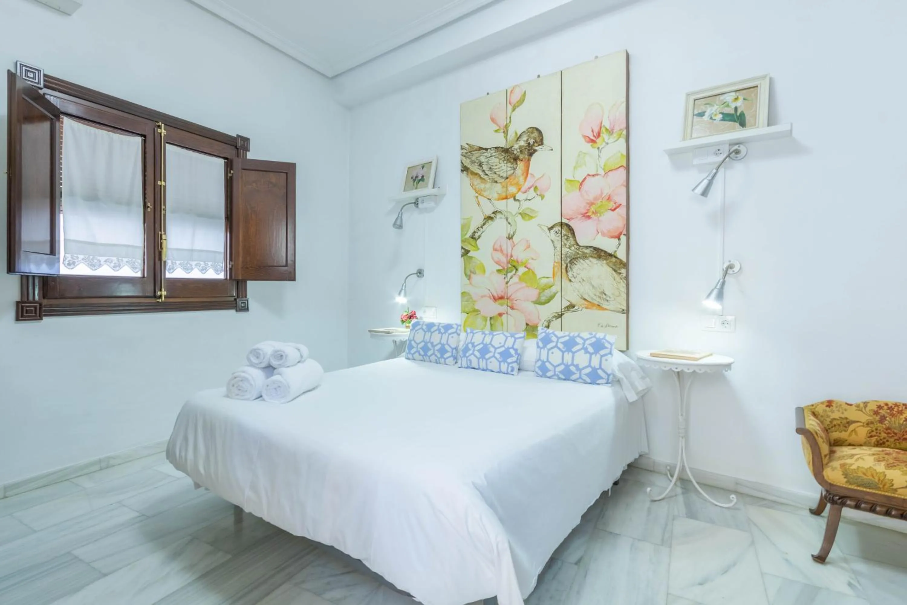 Double Room with Private Bathroom in Hostel Mayflowers