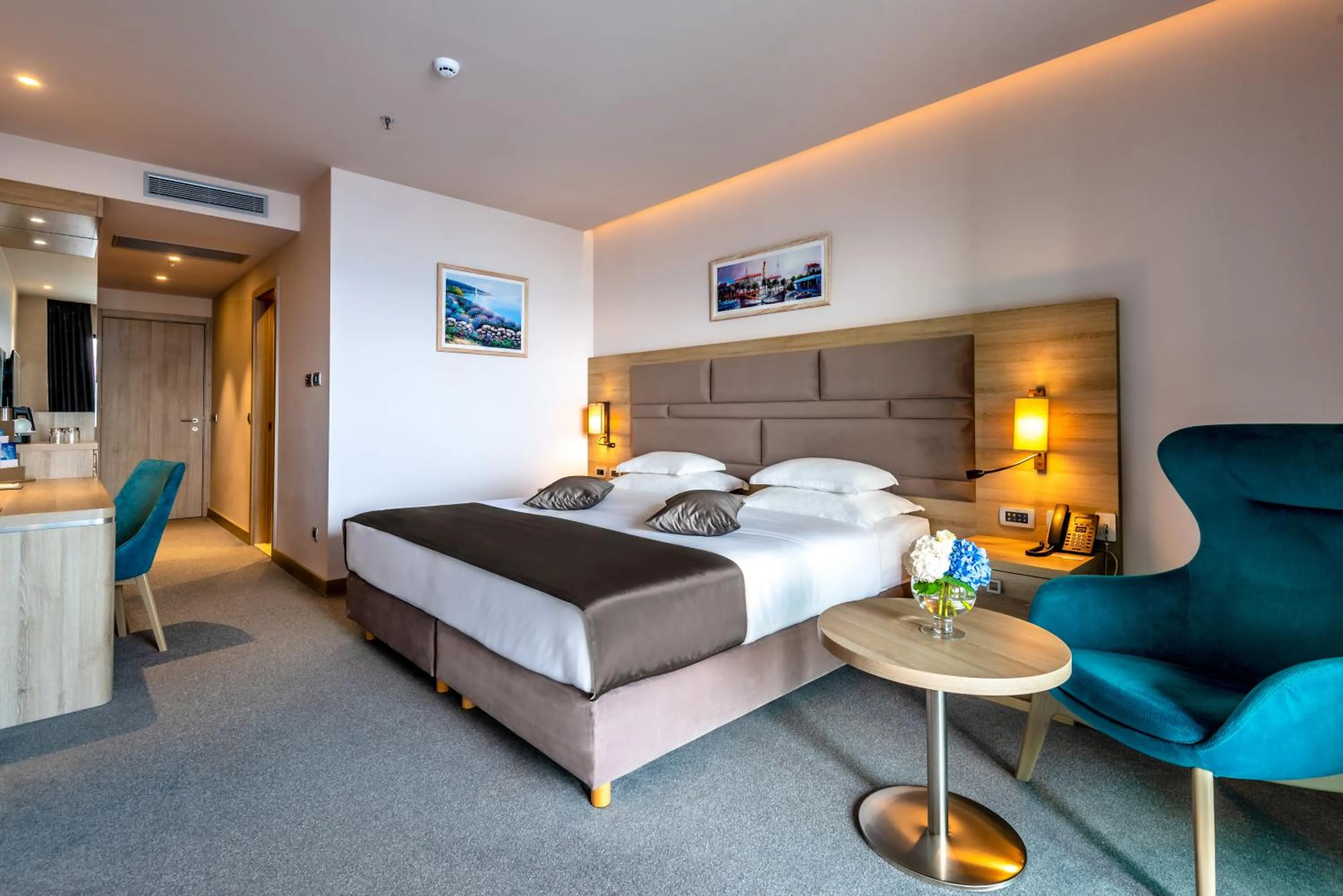 Bed in Hotel Plaža Duće