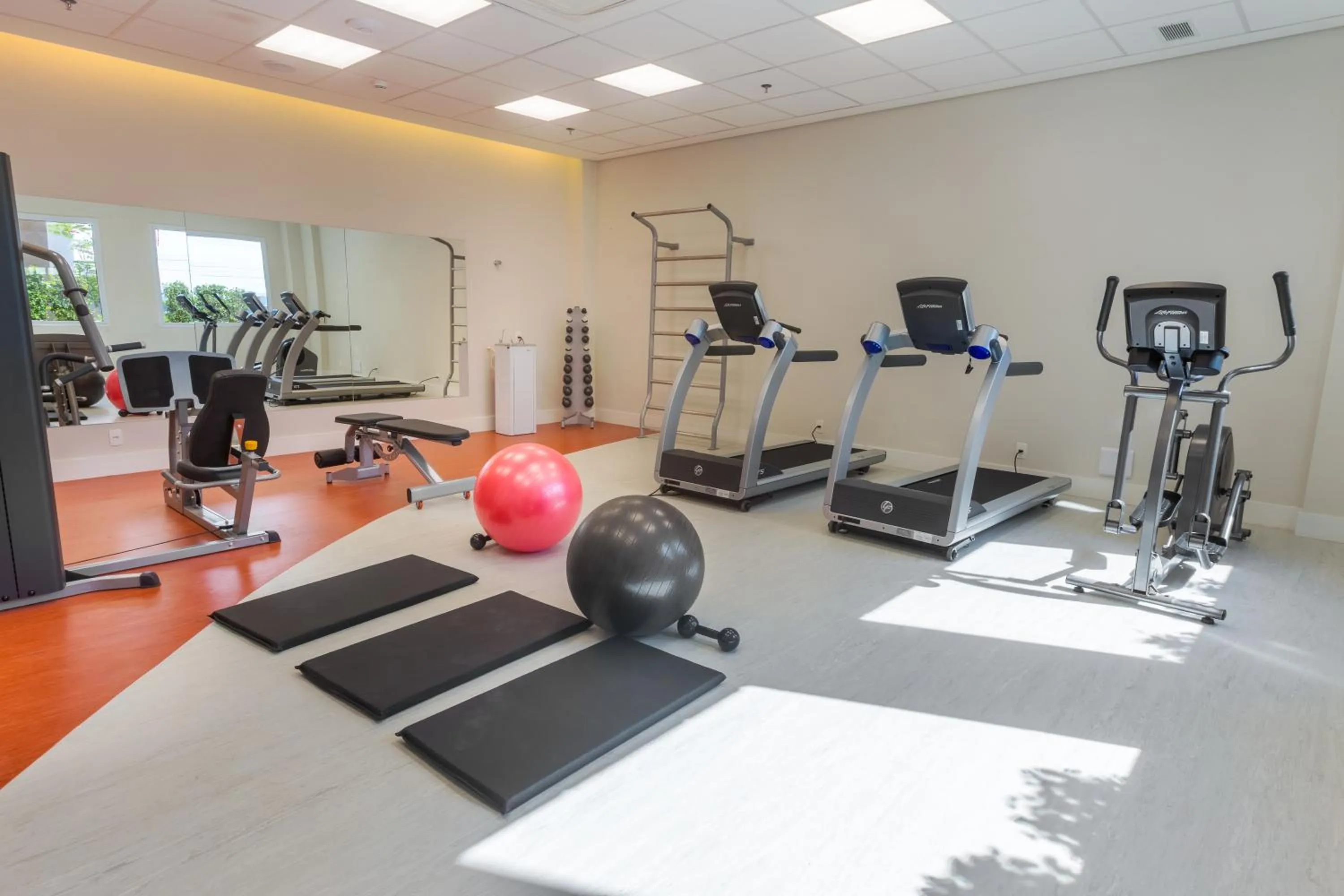 Fitness centre/facilities in Ramada by Wyndham Campinas Viracopos