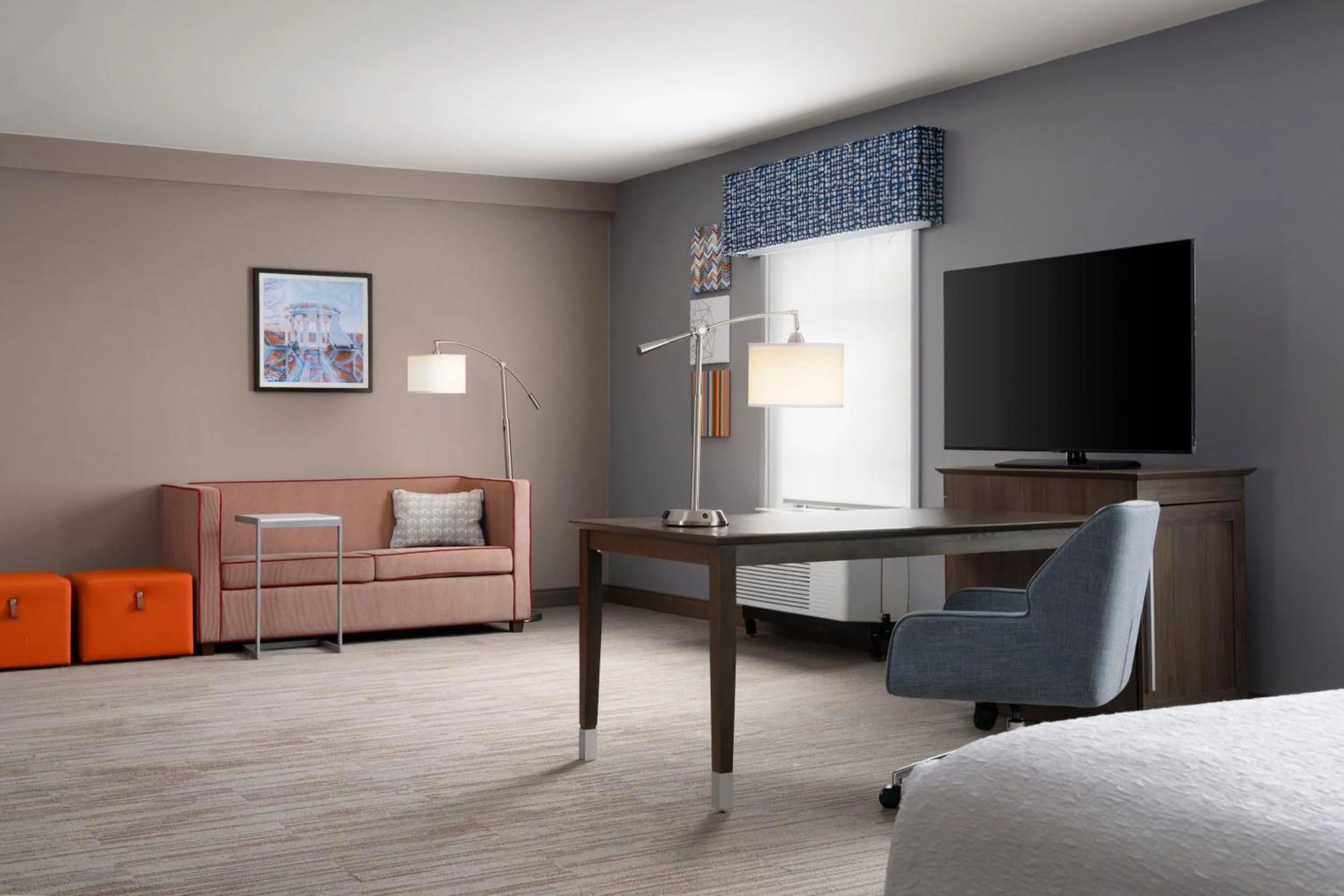 Bed in Hampton Inn & Suites Yonkers - Westchester