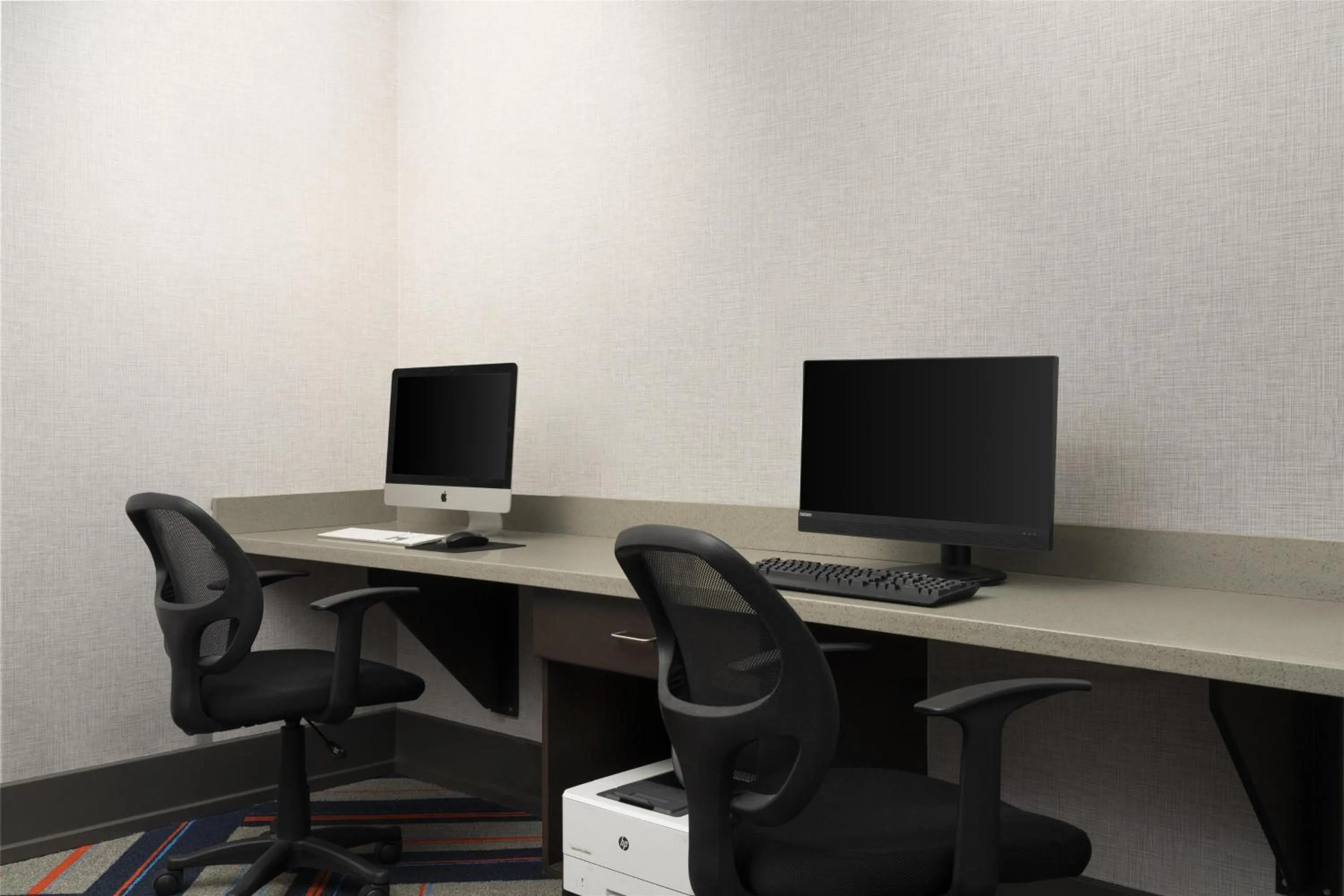 Business facilities in Hampton Inn & Suites Yonkers - Westchester