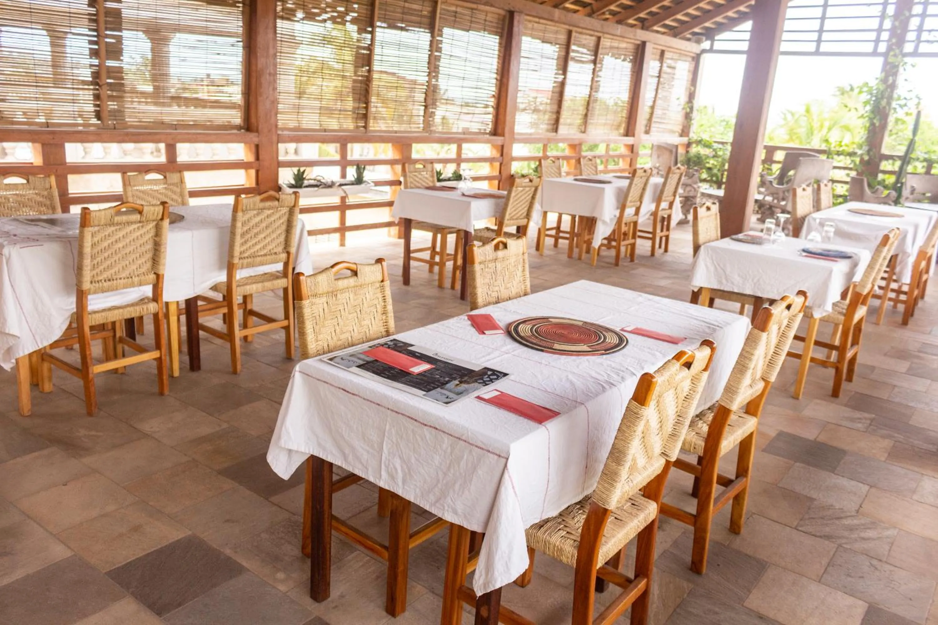 Restaurant/places to eat in Hotel Otsunami