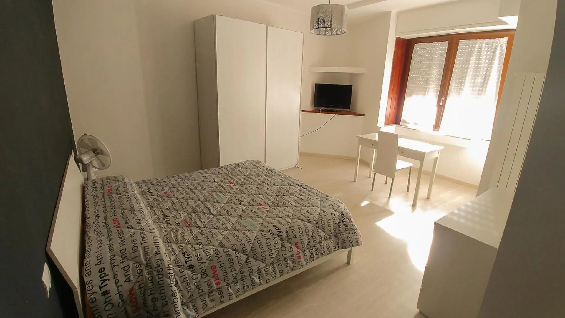 Double Room with Shared Bathroom - single occupancy in Casa Roncalli