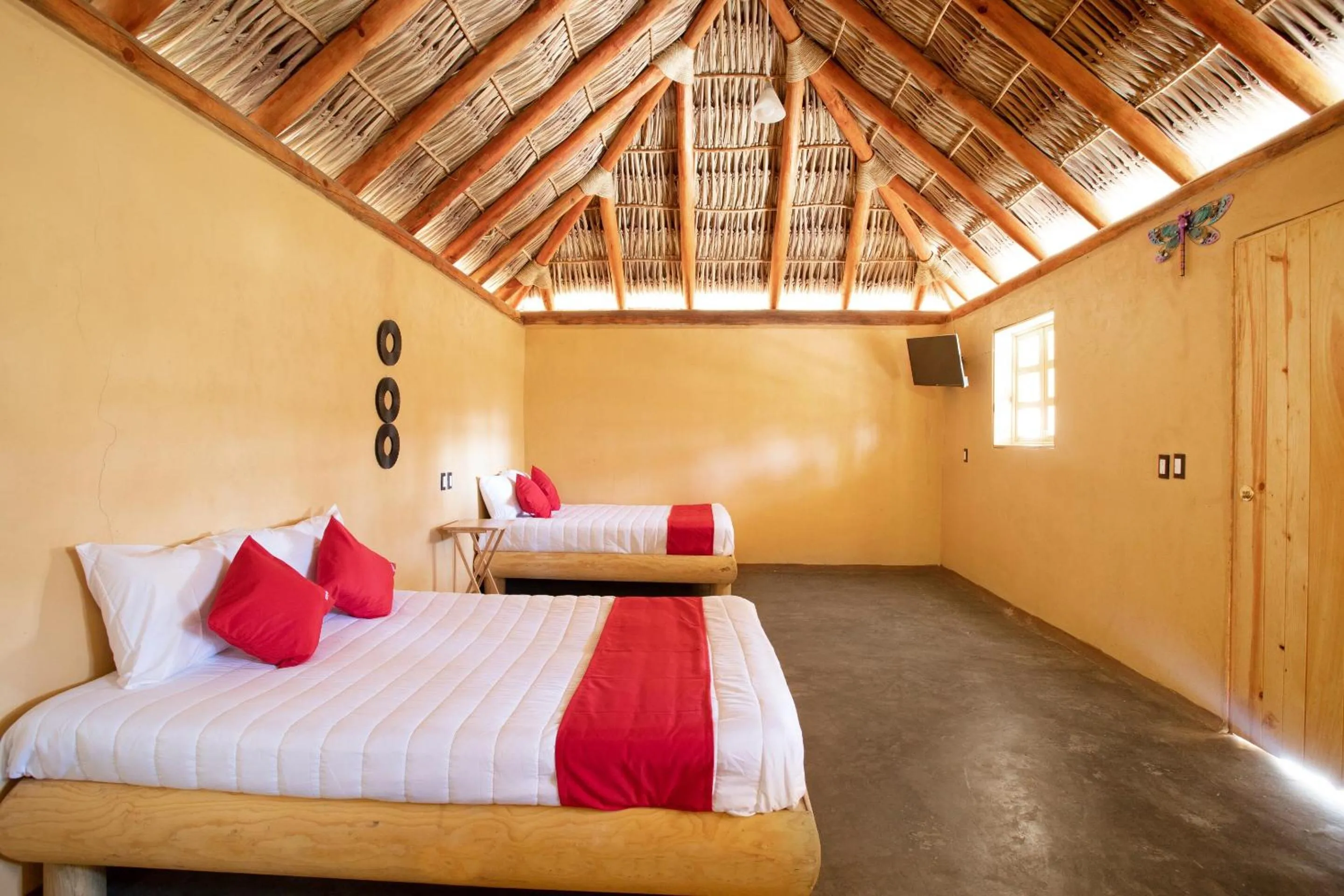 TV and multimedia in Hotel Villa Xtreme