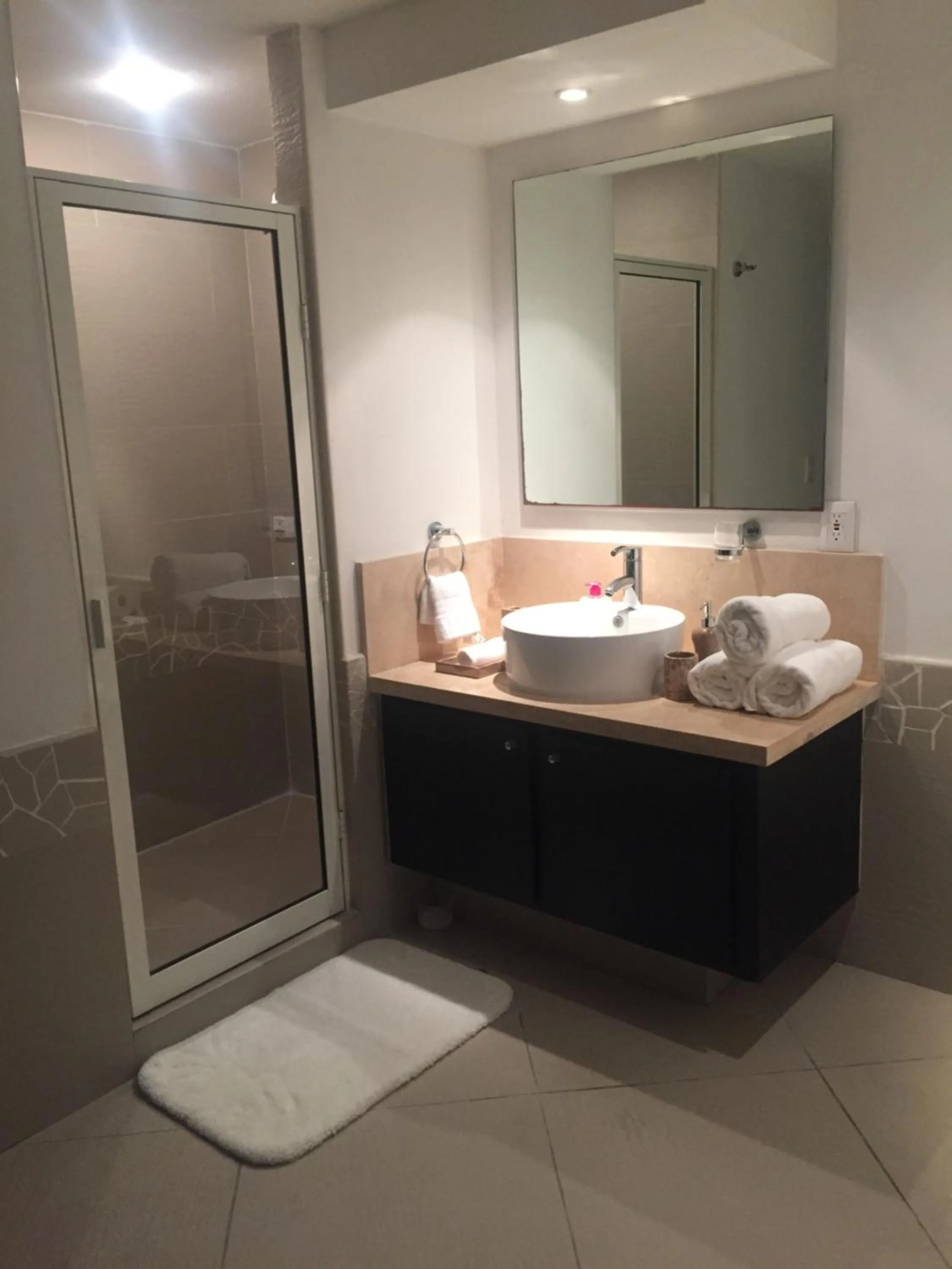 Bay View Grand Marina Condo 1004S