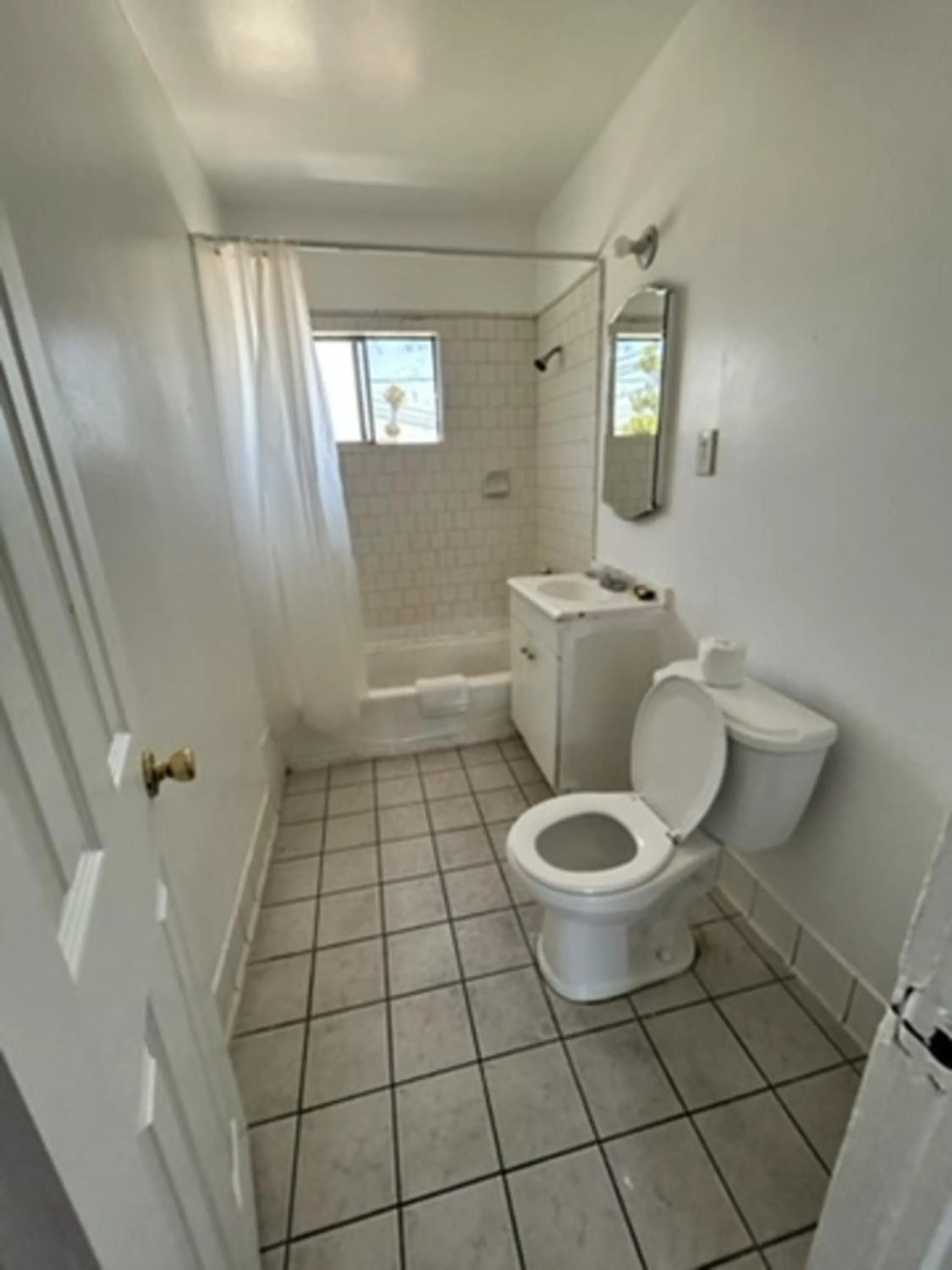 Shower in Encore Inn Inglewood