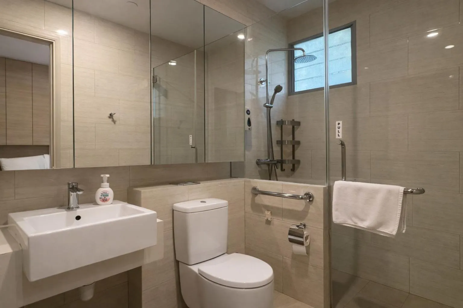 Toilet in Oxley Thanksgiving Residence