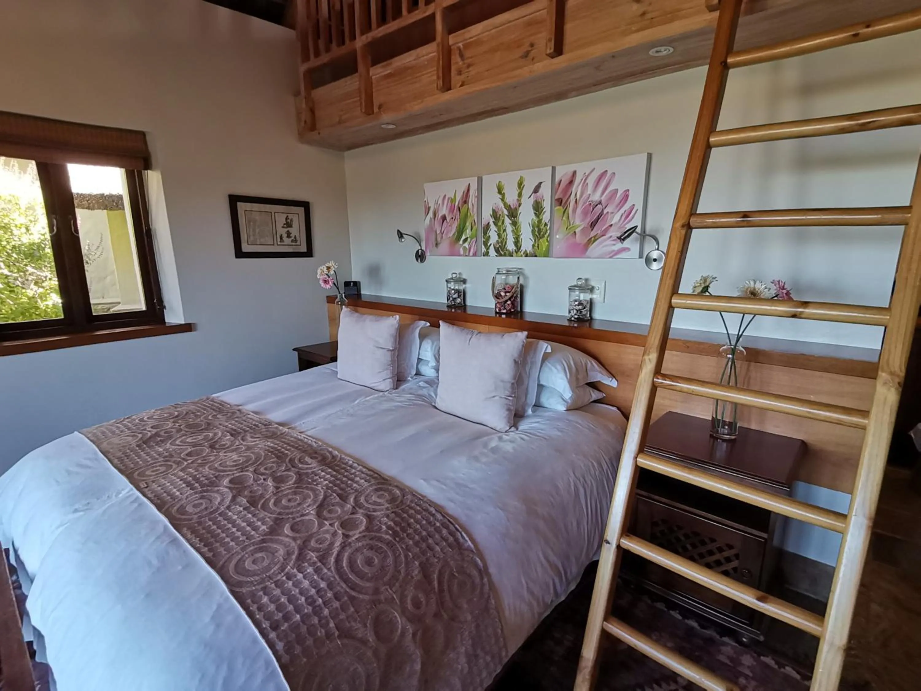 Bedroom, Bed in Paradise Cove