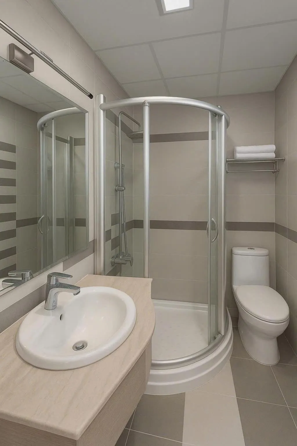 Property building in Van Ha Hotel Etown - Nhà Ga T3 Sân Bay TSN