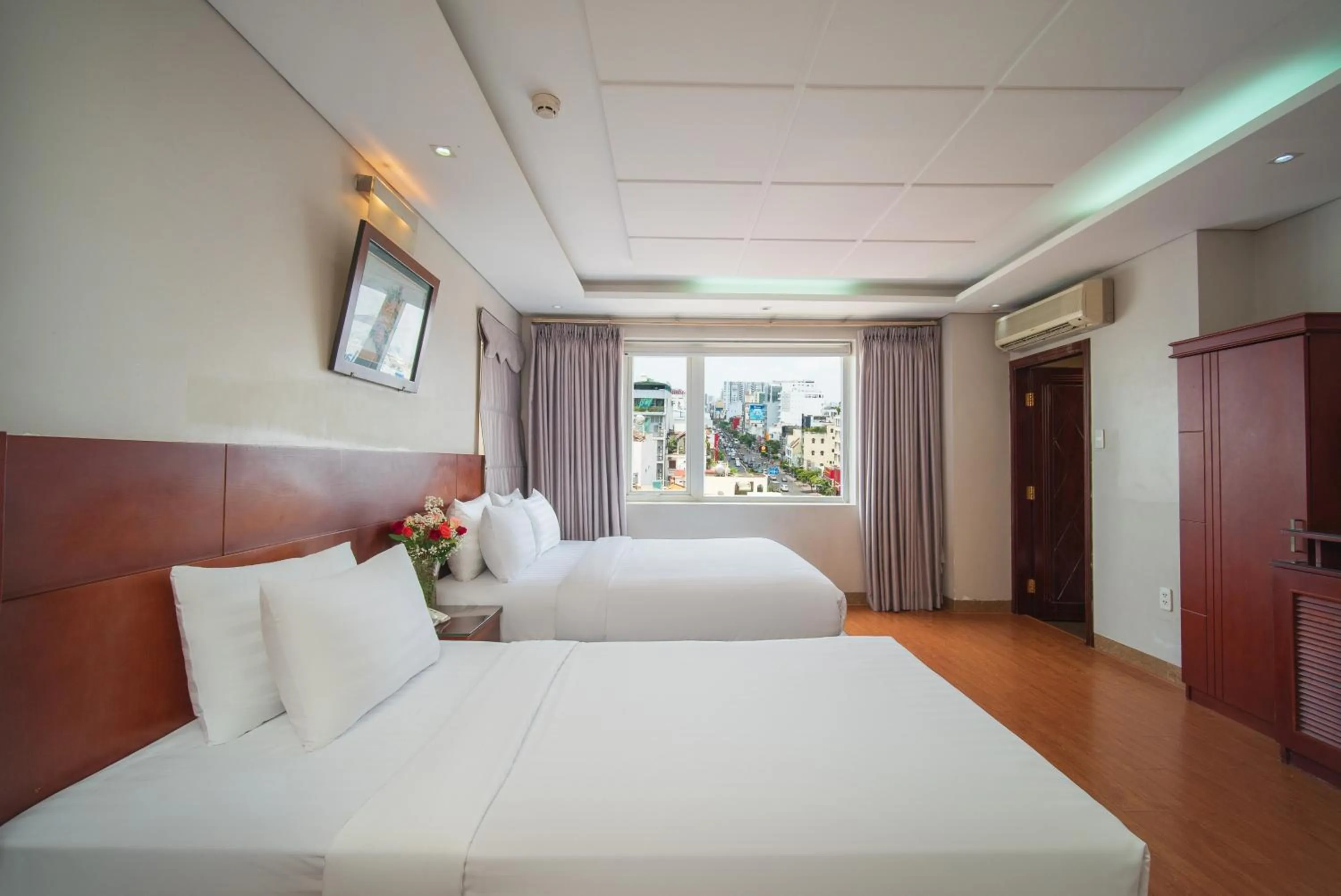 Bedroom, Bed in Van Ha Hotel Etown - Nhà Ga T3 Sân Bay TSN