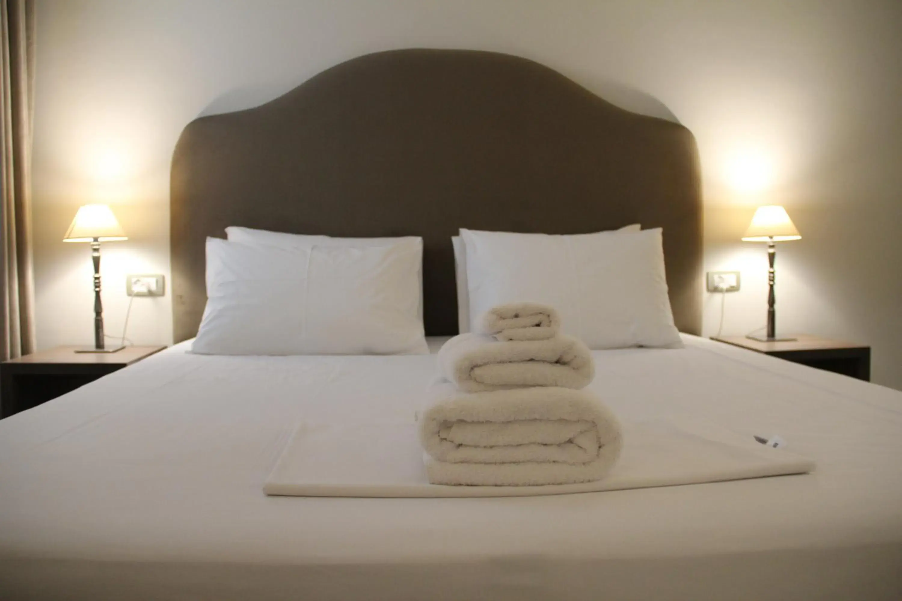 Double Room with Balcony in Hotel Hermes Tirana Double Room with Balcony in Hotel Hermes Tirana