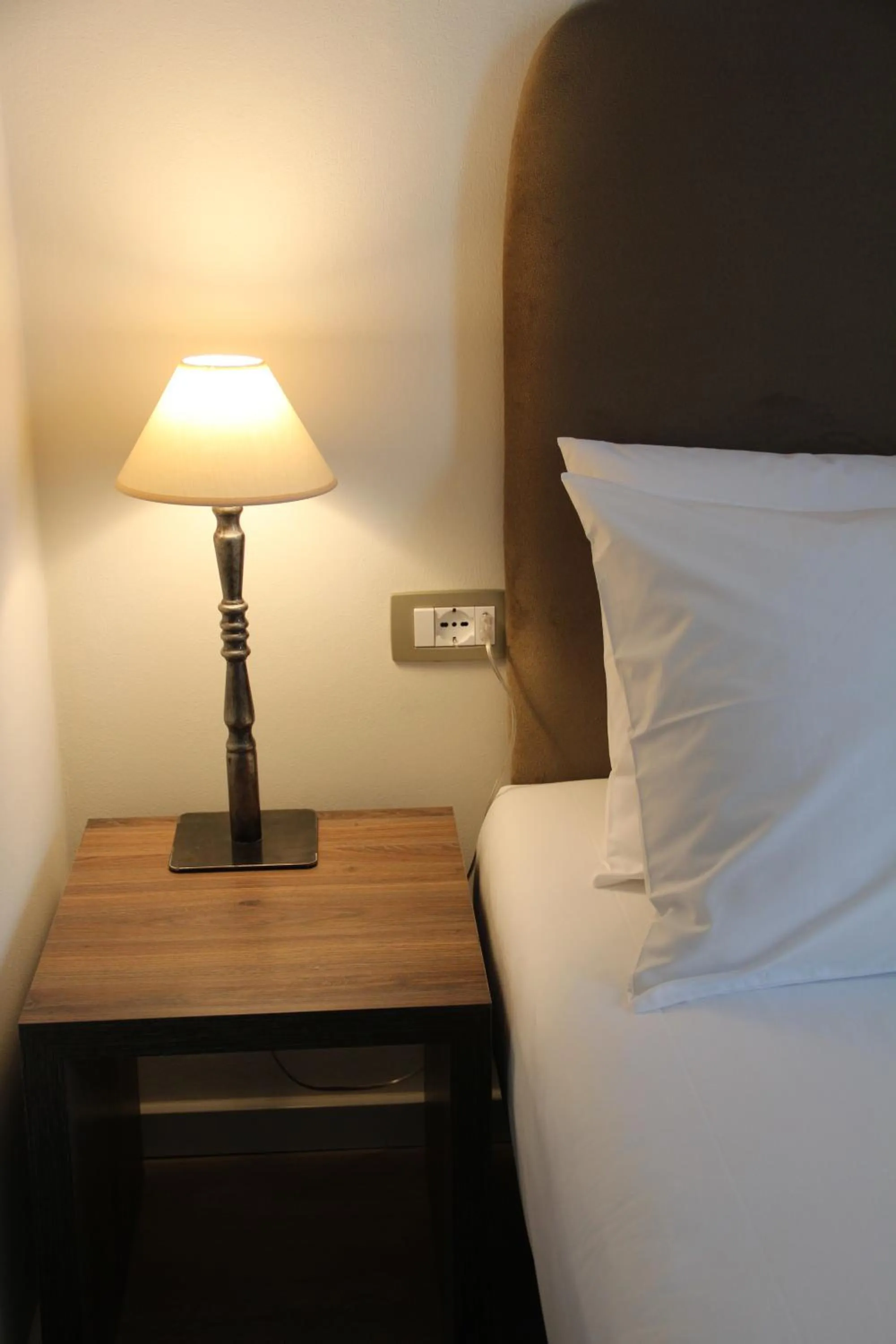 Bedroom, Bed in Hotel Hermes Tirana