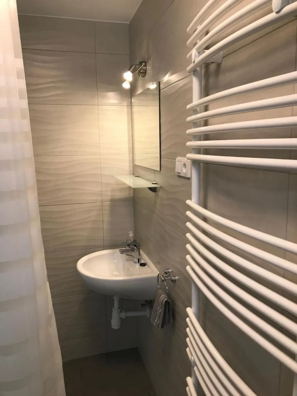 Shower in Heni Apartment