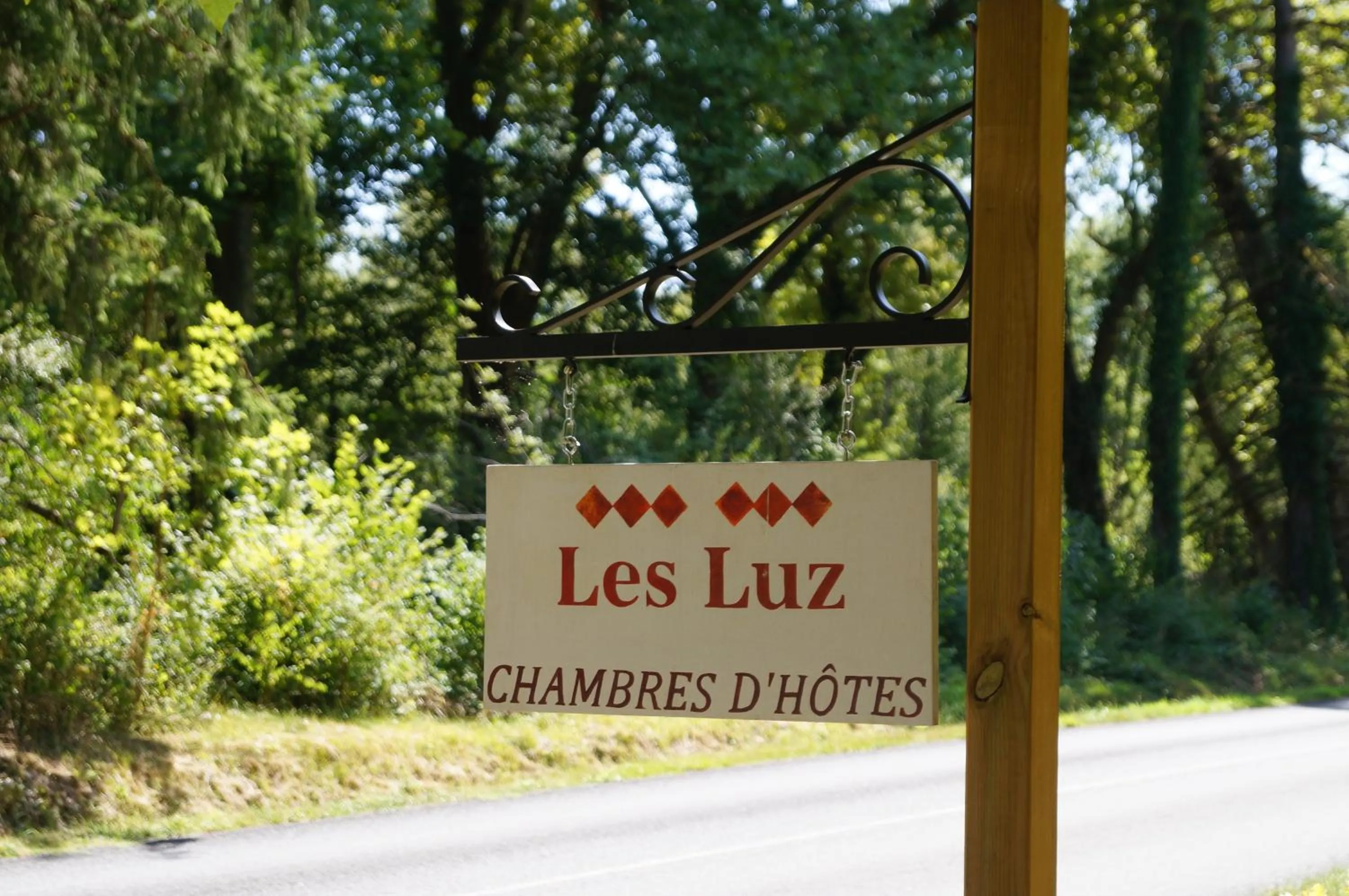 Property logo or sign in Les Luz - Chambres d'hôtes