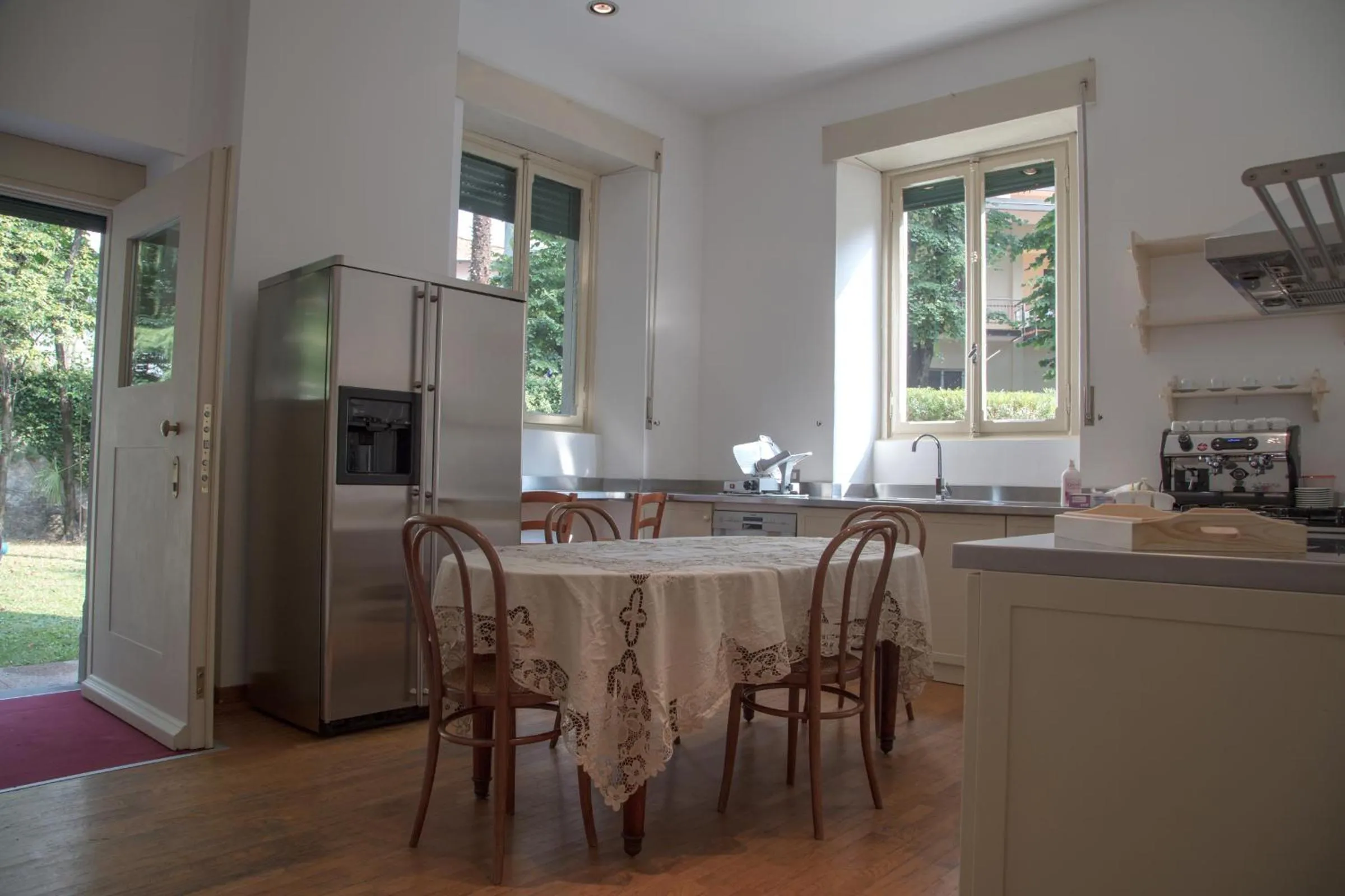 Communal kitchen in Villa del Cigno