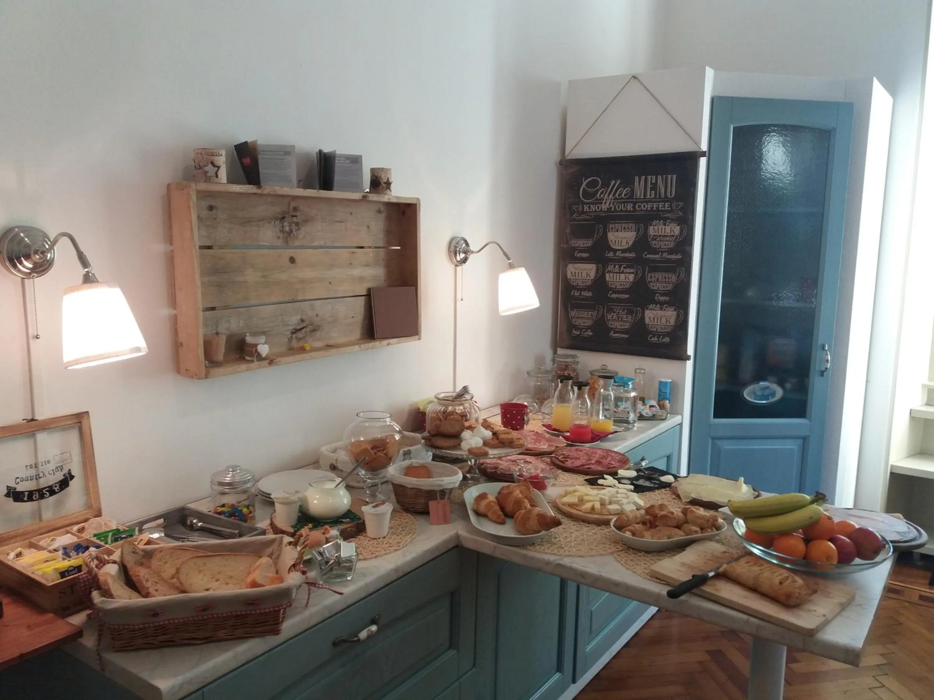 Breakfast in Villa del Cigno