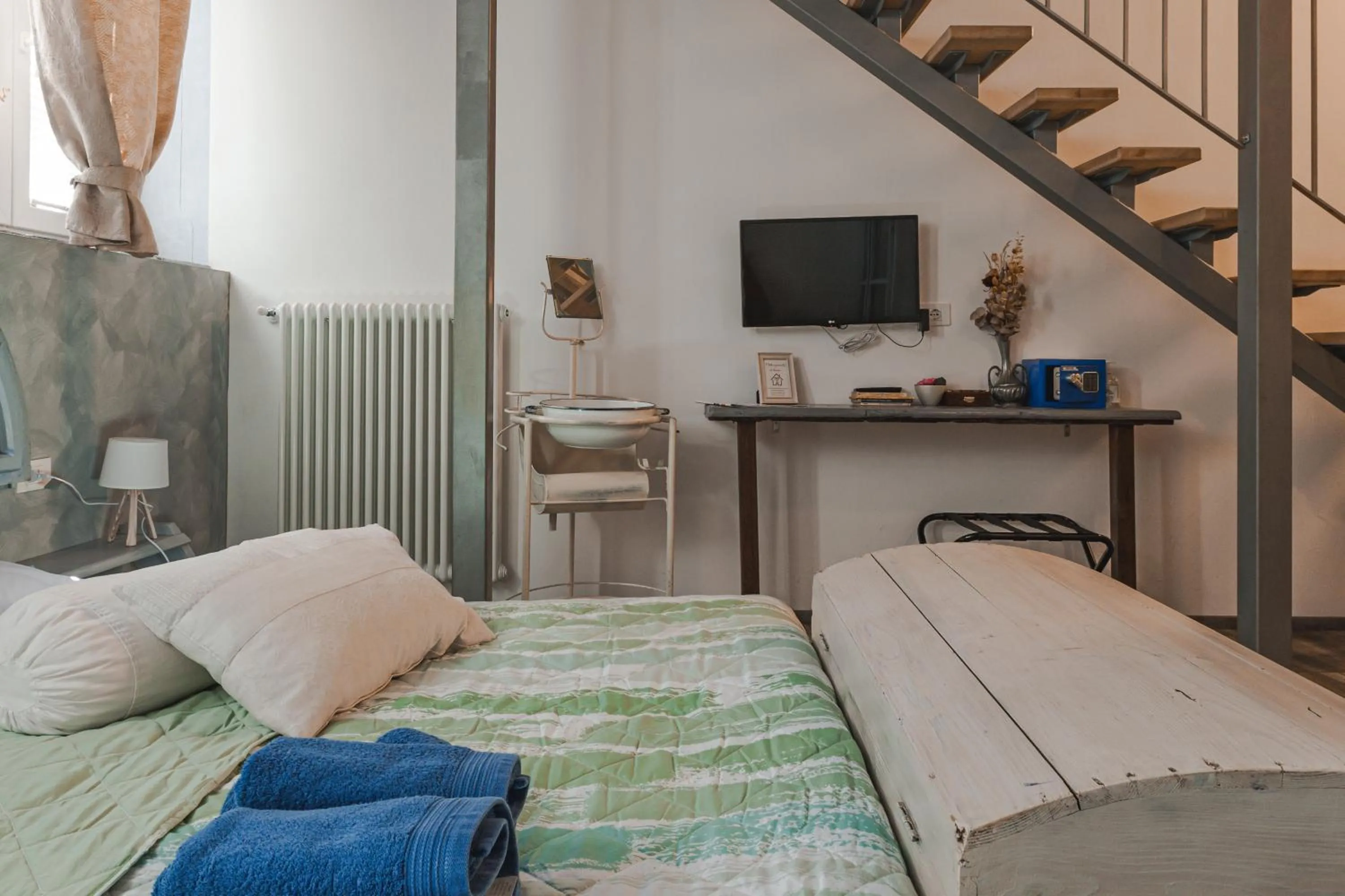Bed in Trieste Art Loft