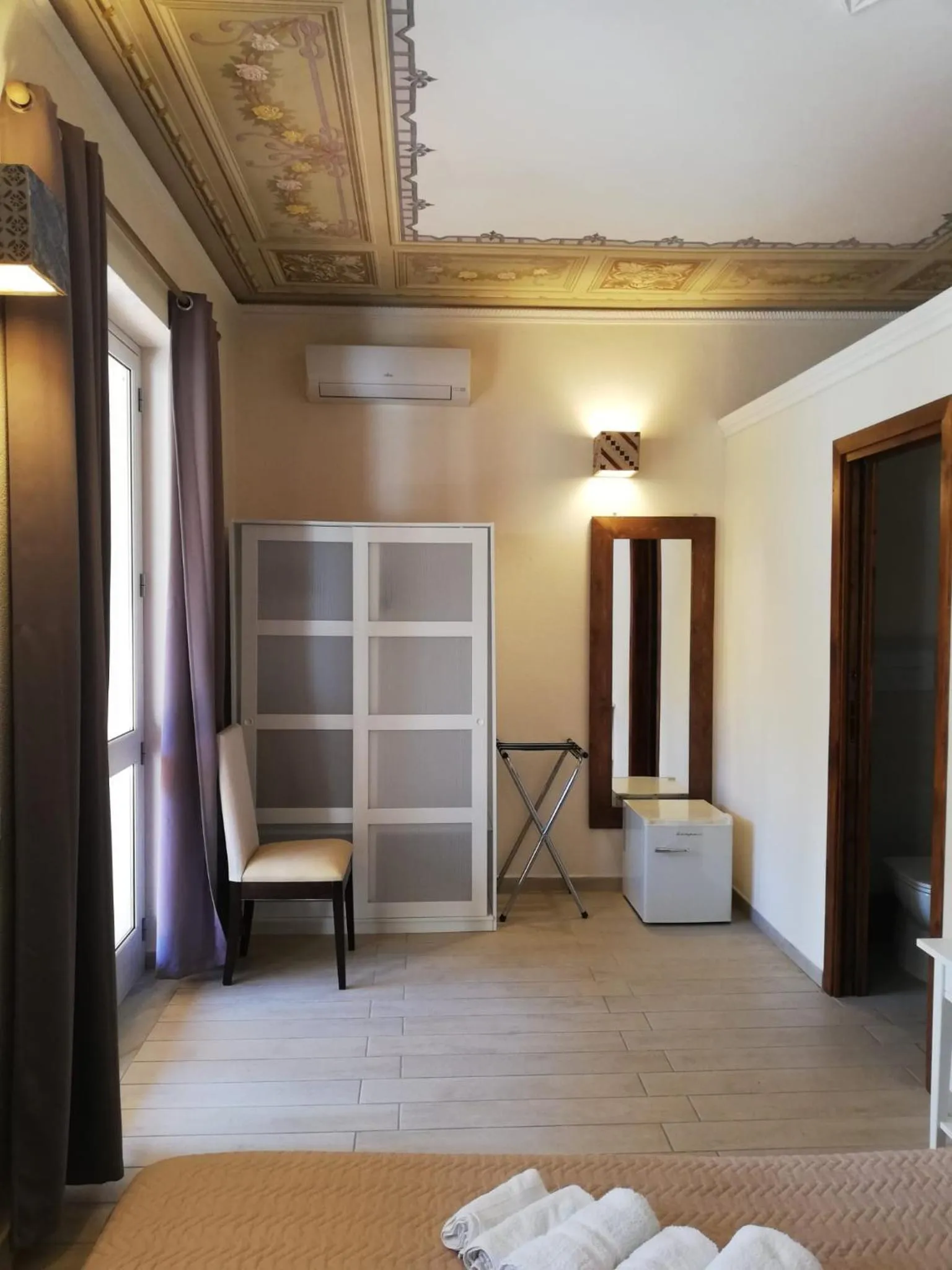 Bed in Villa Antonella rooms Mondello