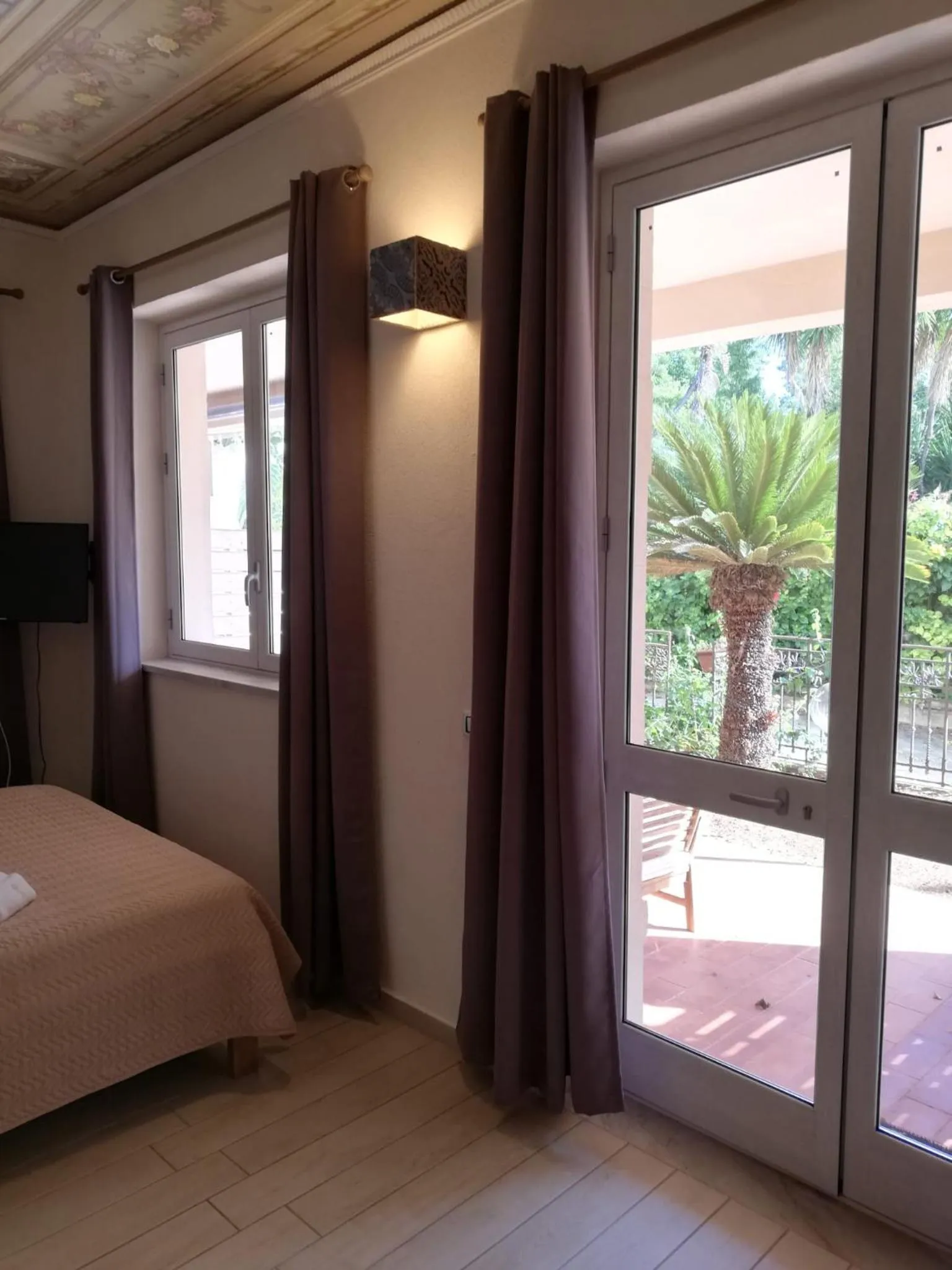 Bed in Villa Antonella rooms Mondello
