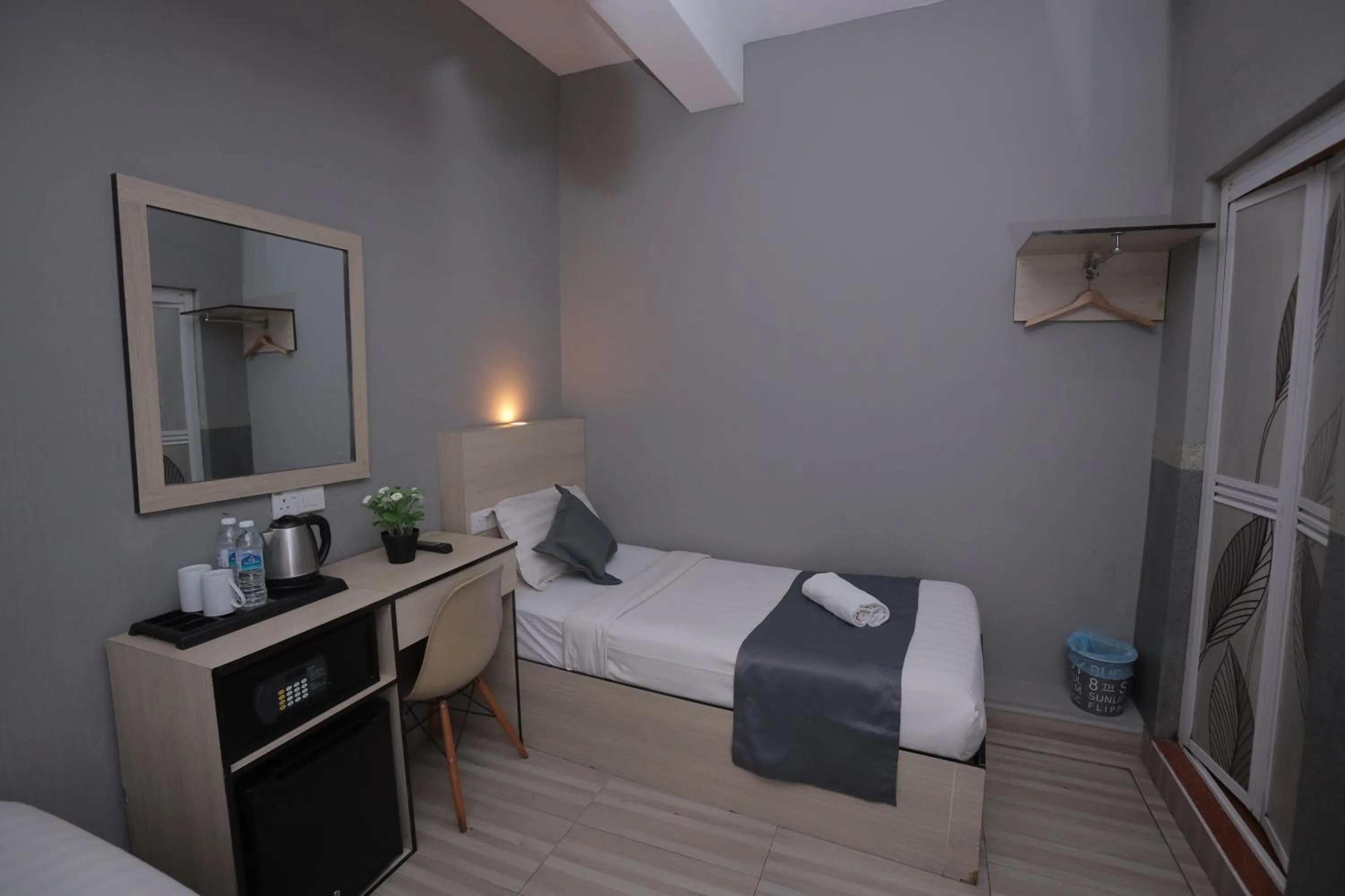 Bedroom, Bed in DJ Citi Inn Premier