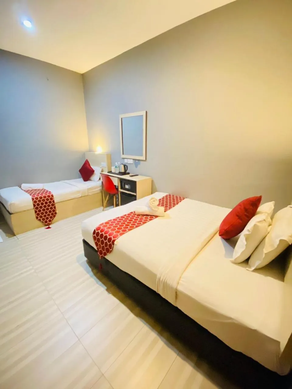 Bedroom, Bed in DJ Citi Inn Premier