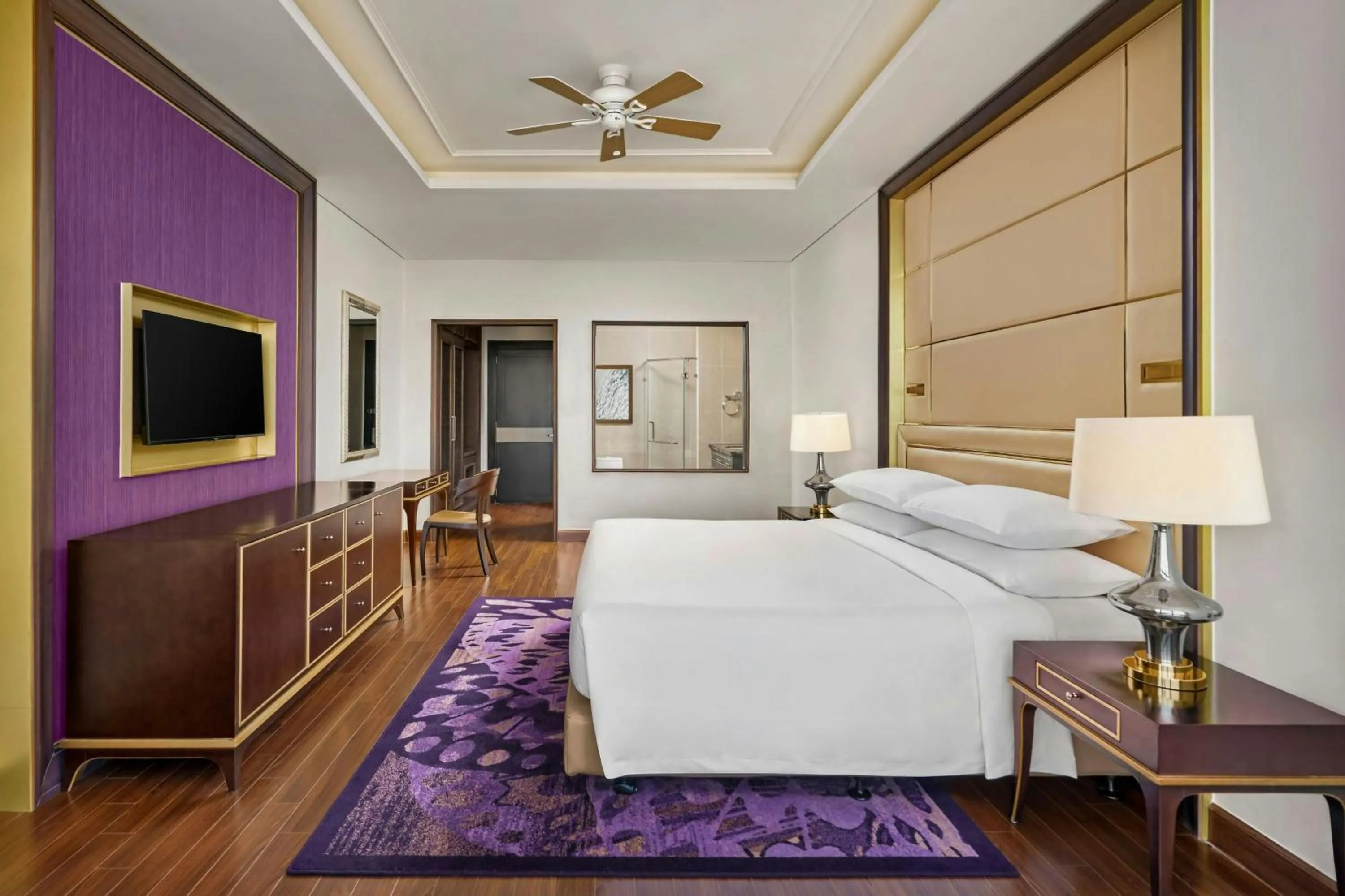 Photo of the whole room, Bed in Sheraton Can Tho