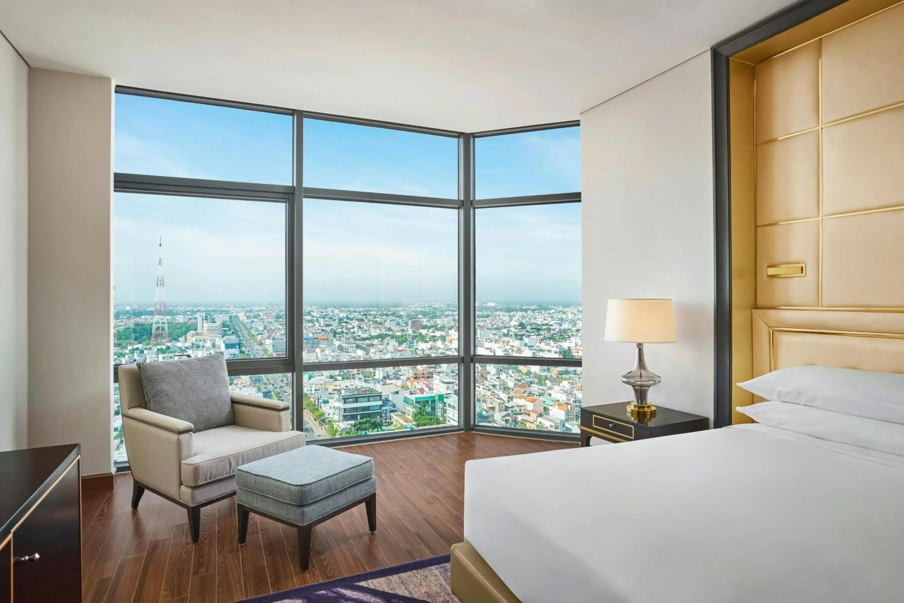 Photo of the whole room, Bed in Sheraton Can Tho