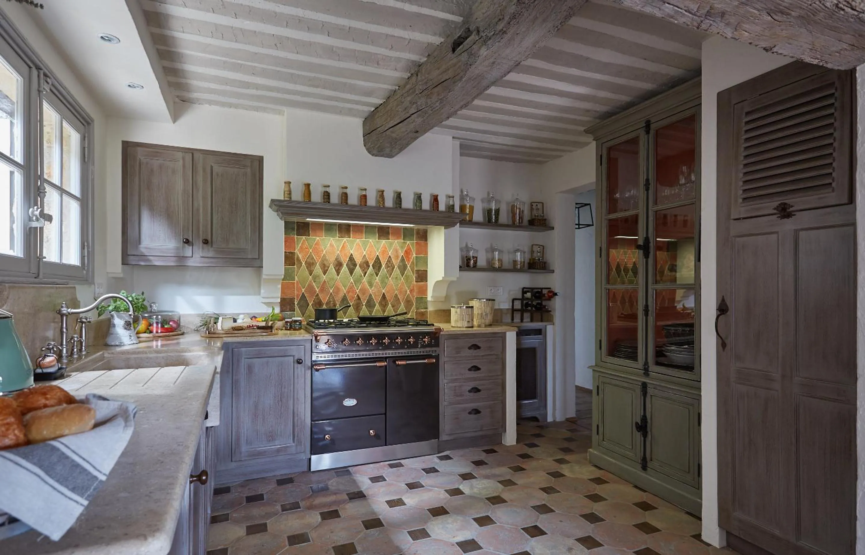 Communal kitchen in L´Escale du Ciel