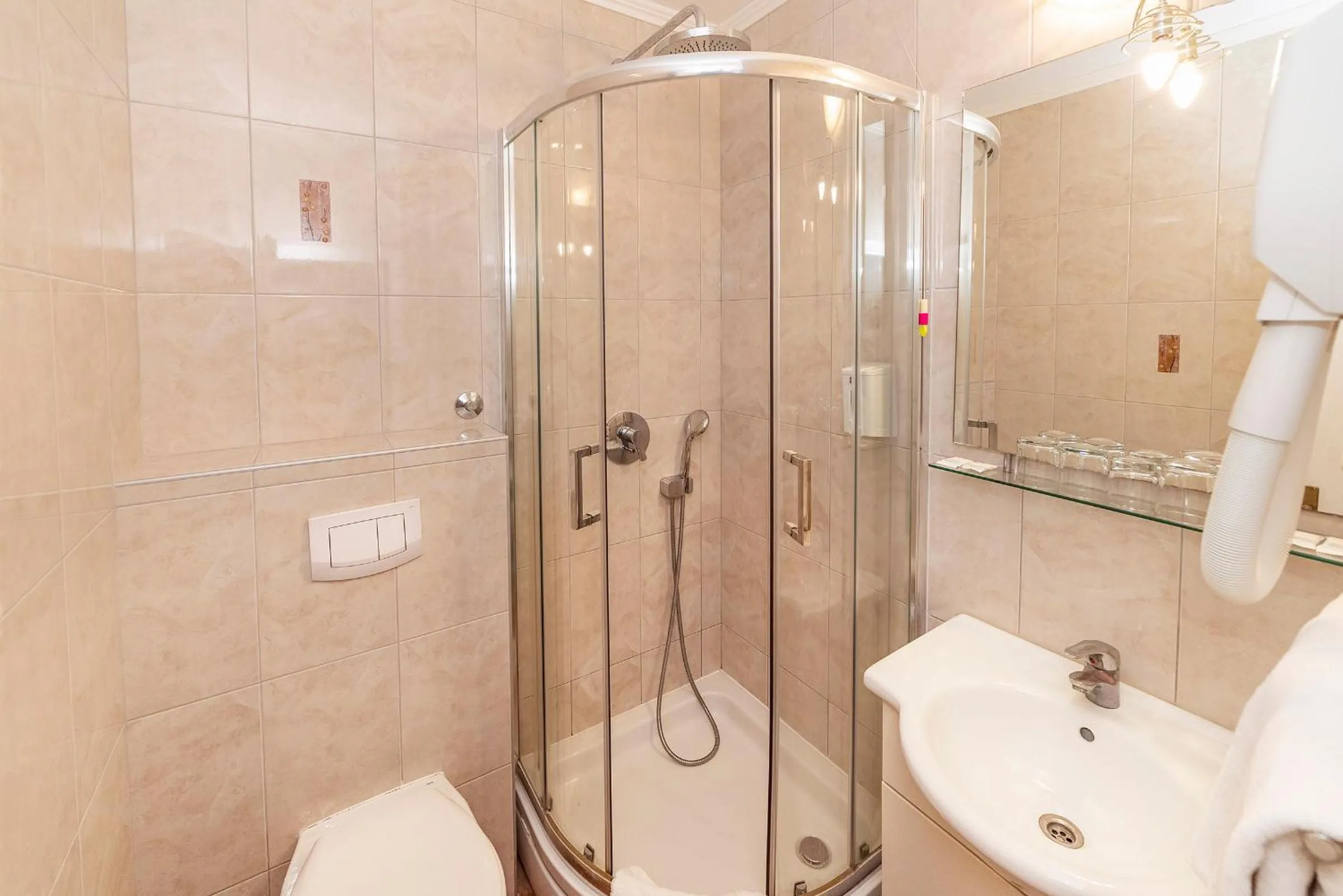 Bathroom in Hotel Omorika