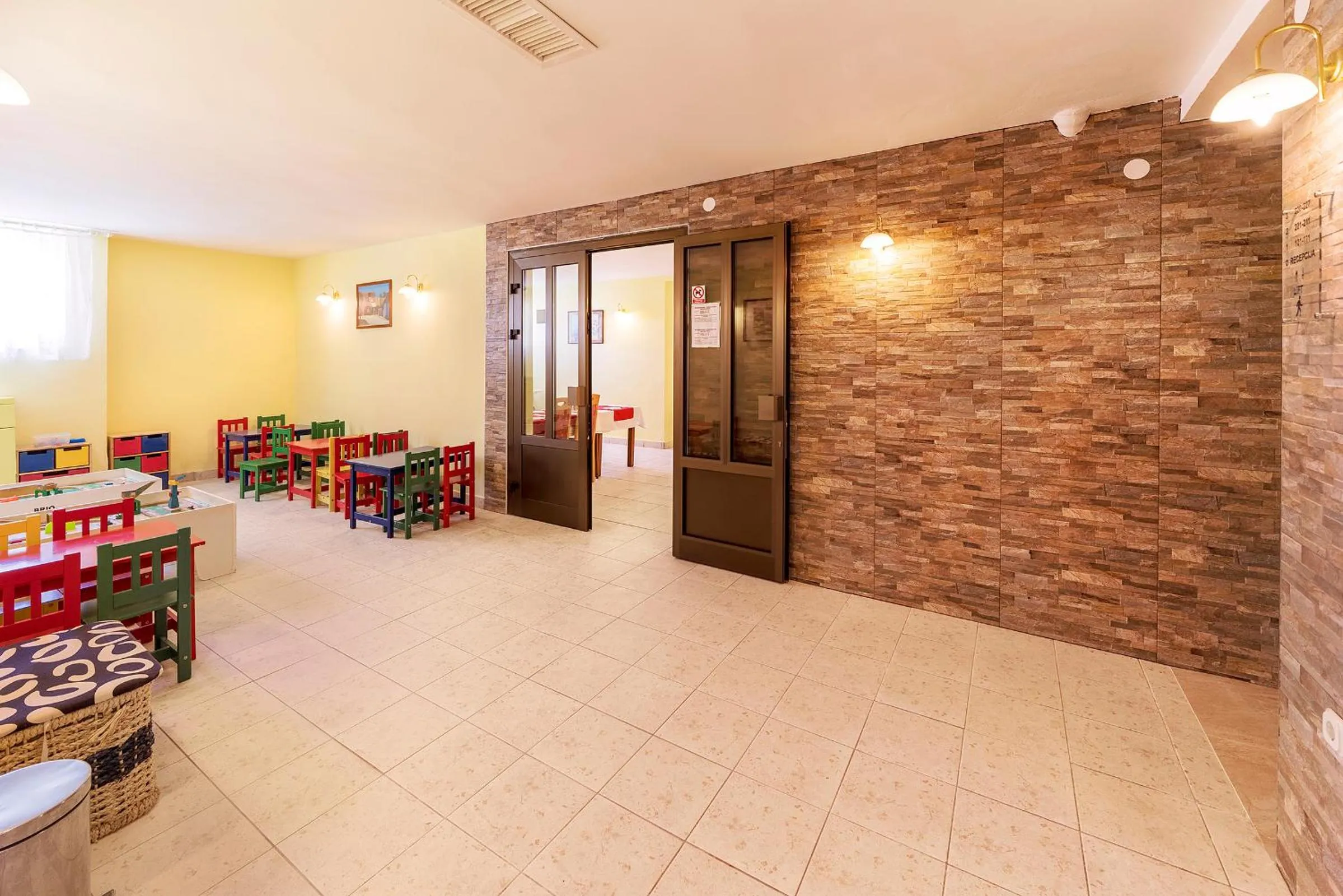 Seating area in Hotel Omorika