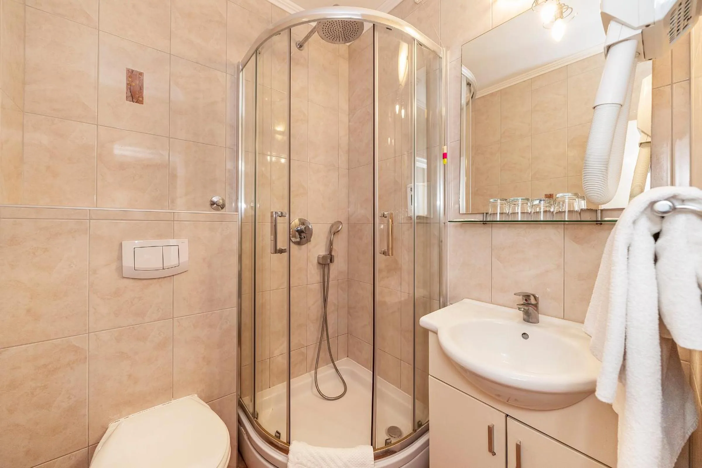 Bathroom in Hotel Omorika