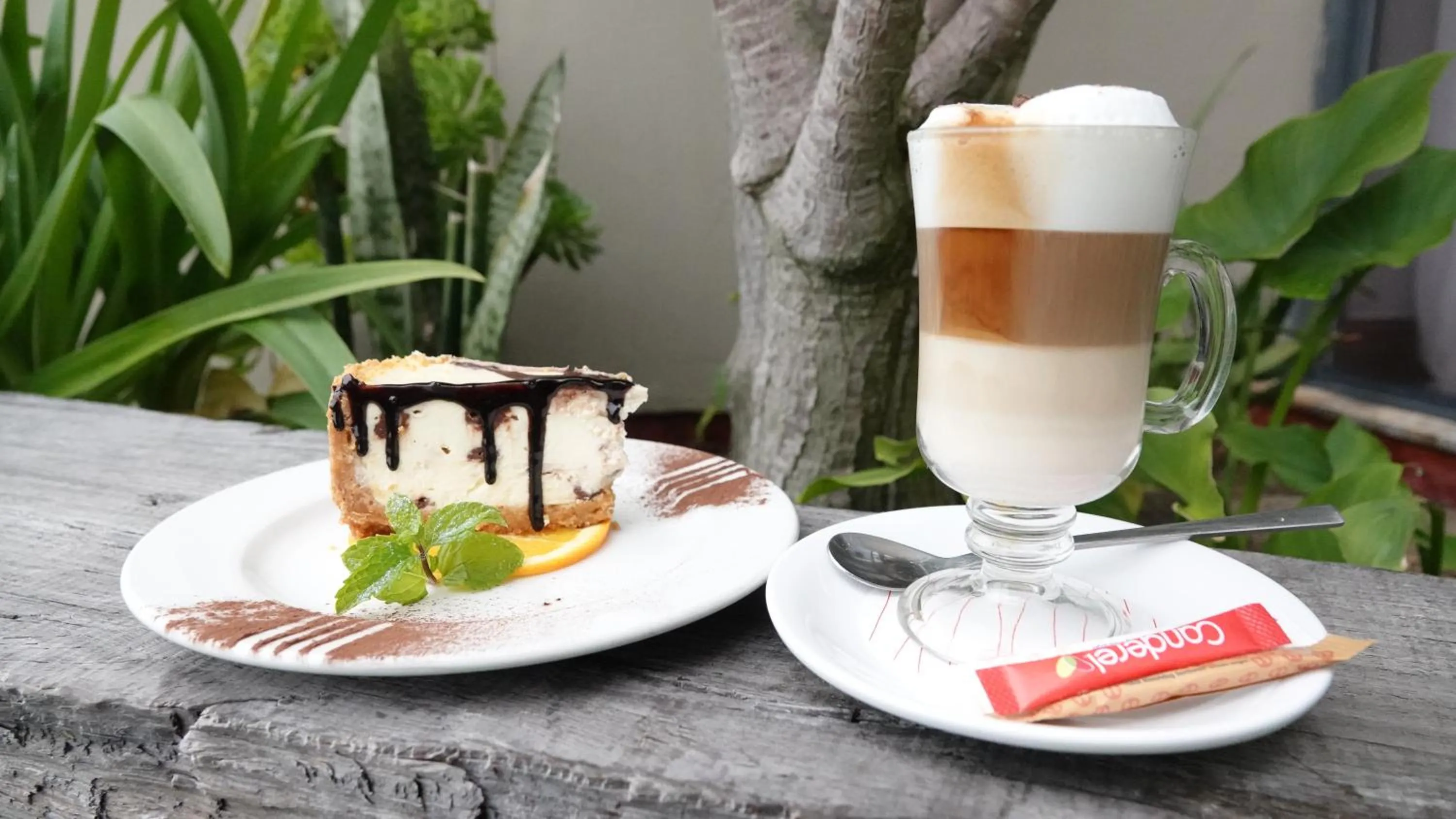 Coffee/tea facilities in Flamingo Villas Boutique Hotel