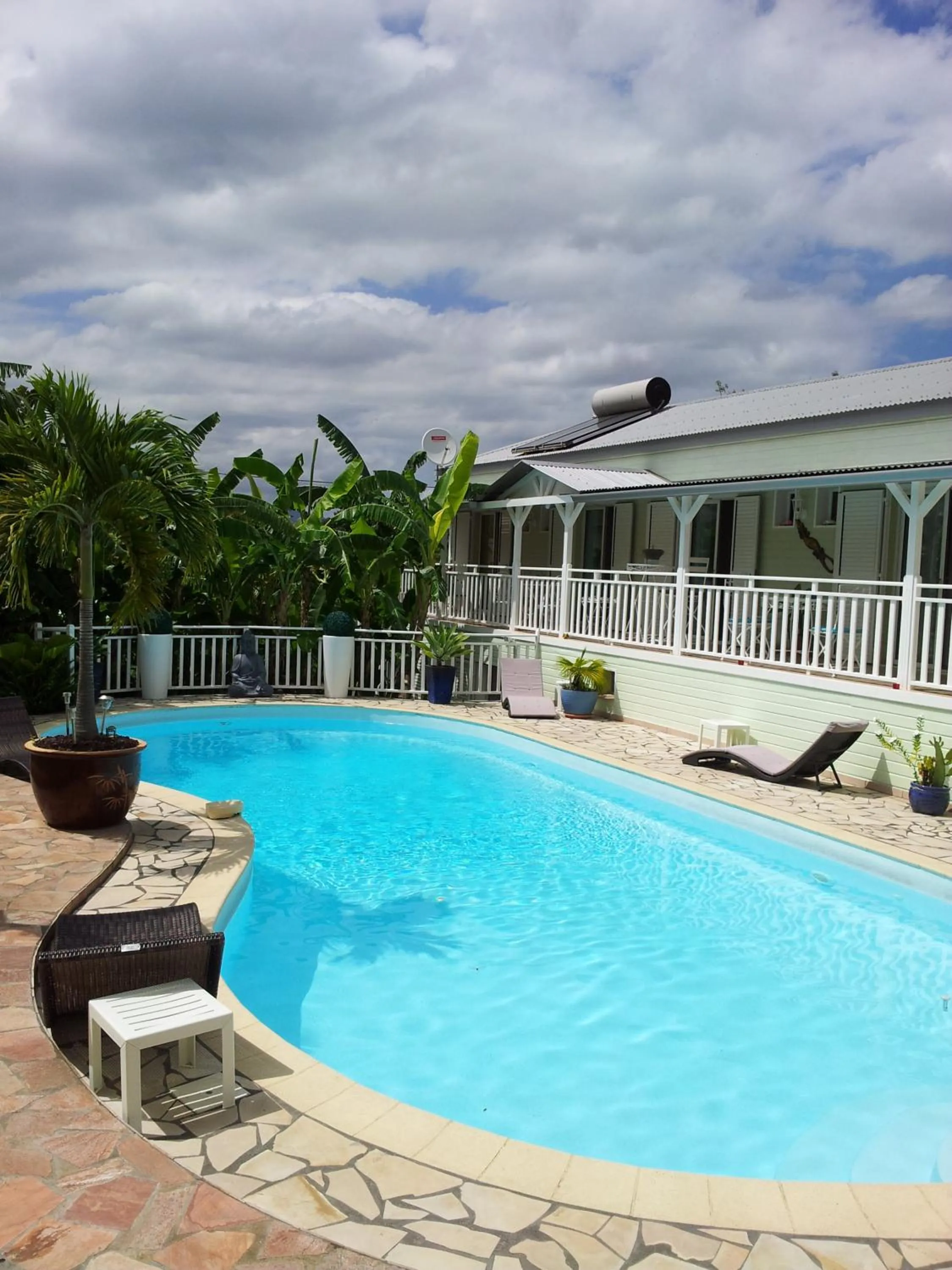 Swimming pool in Entre Deux Rêves