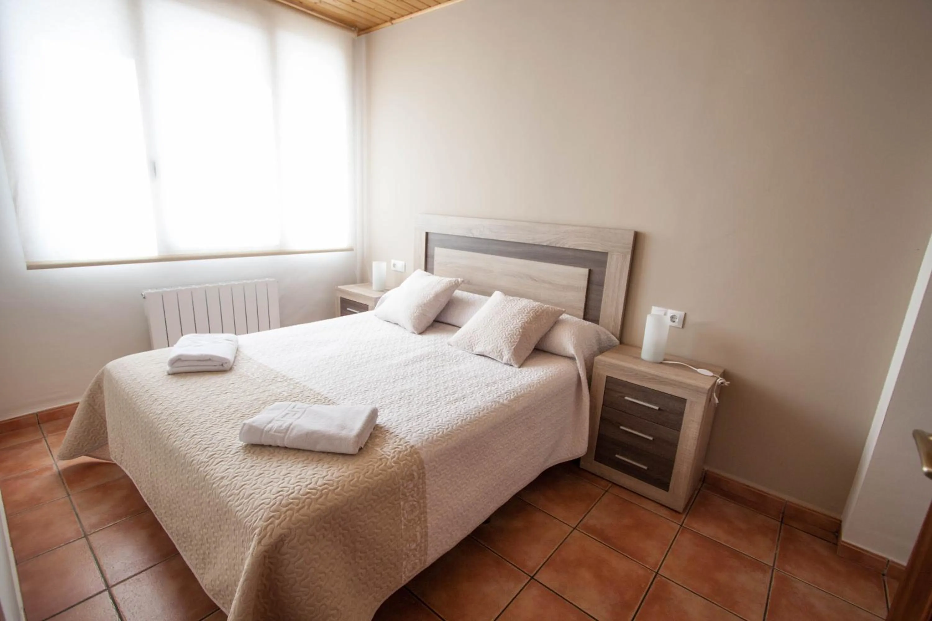 Bedroom, Bed in Apartamentos Mirador de Gúdar