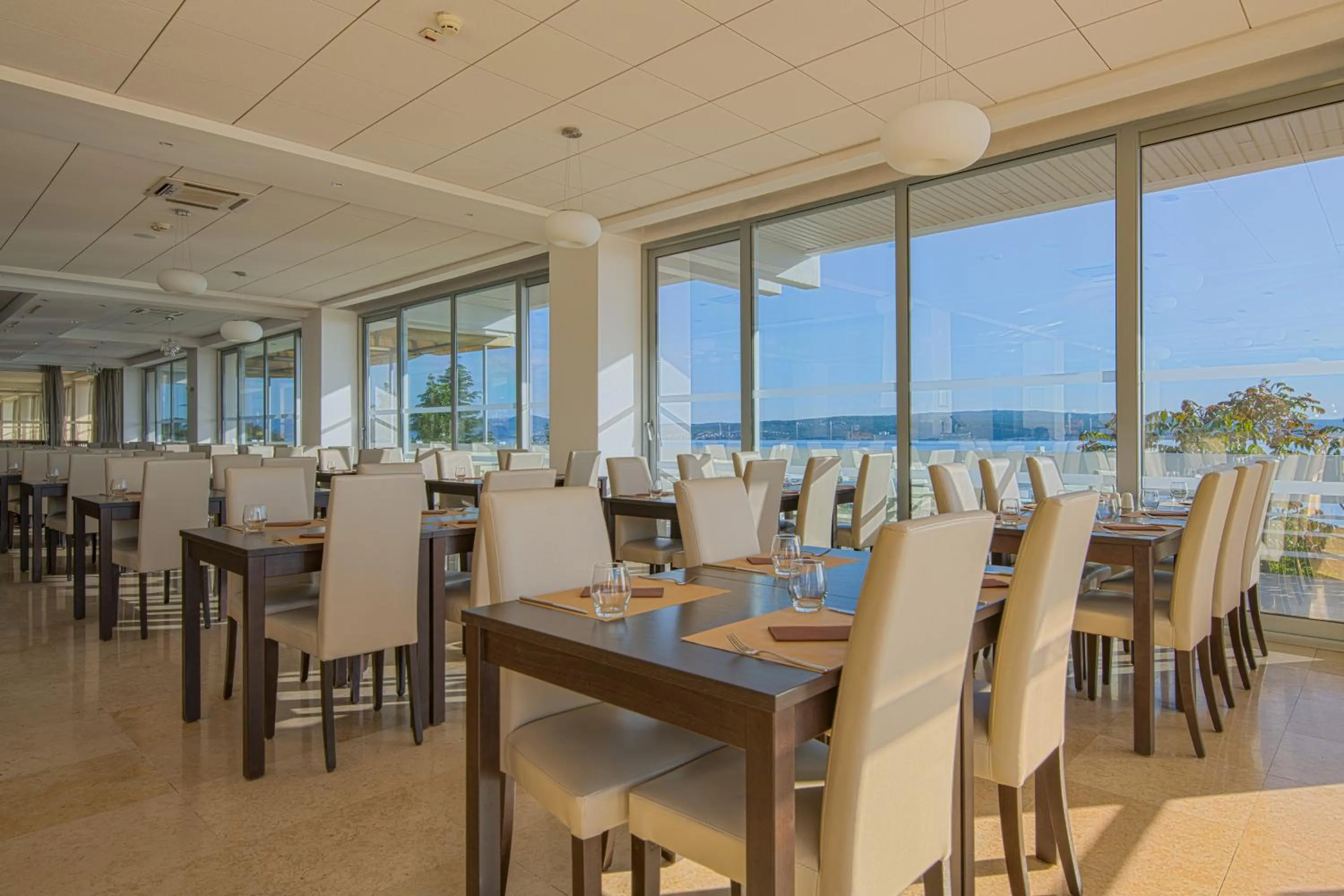 Restaurant/places to eat in Hotel Omorika