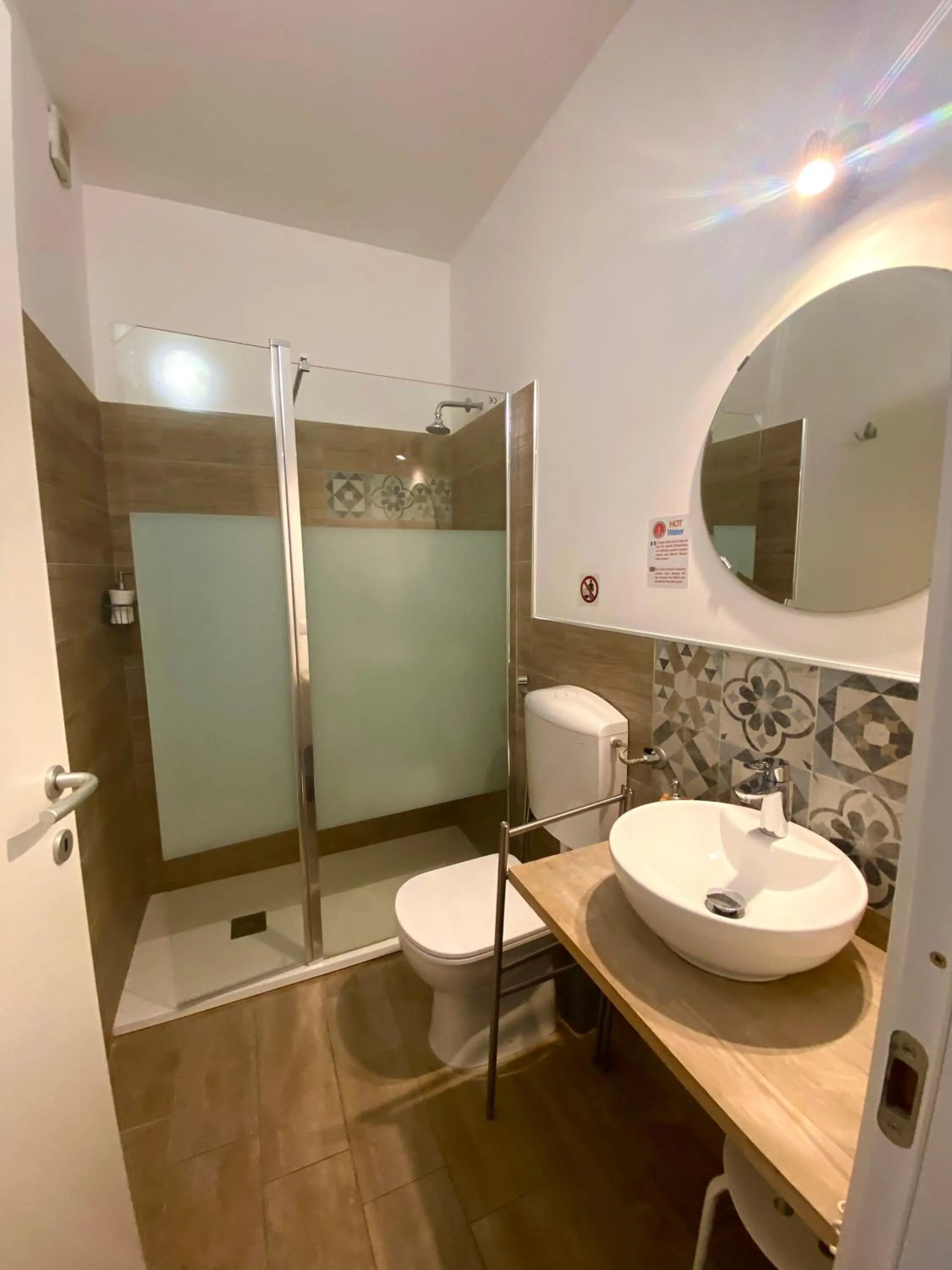 Shower in LeAlbe di Sicilia