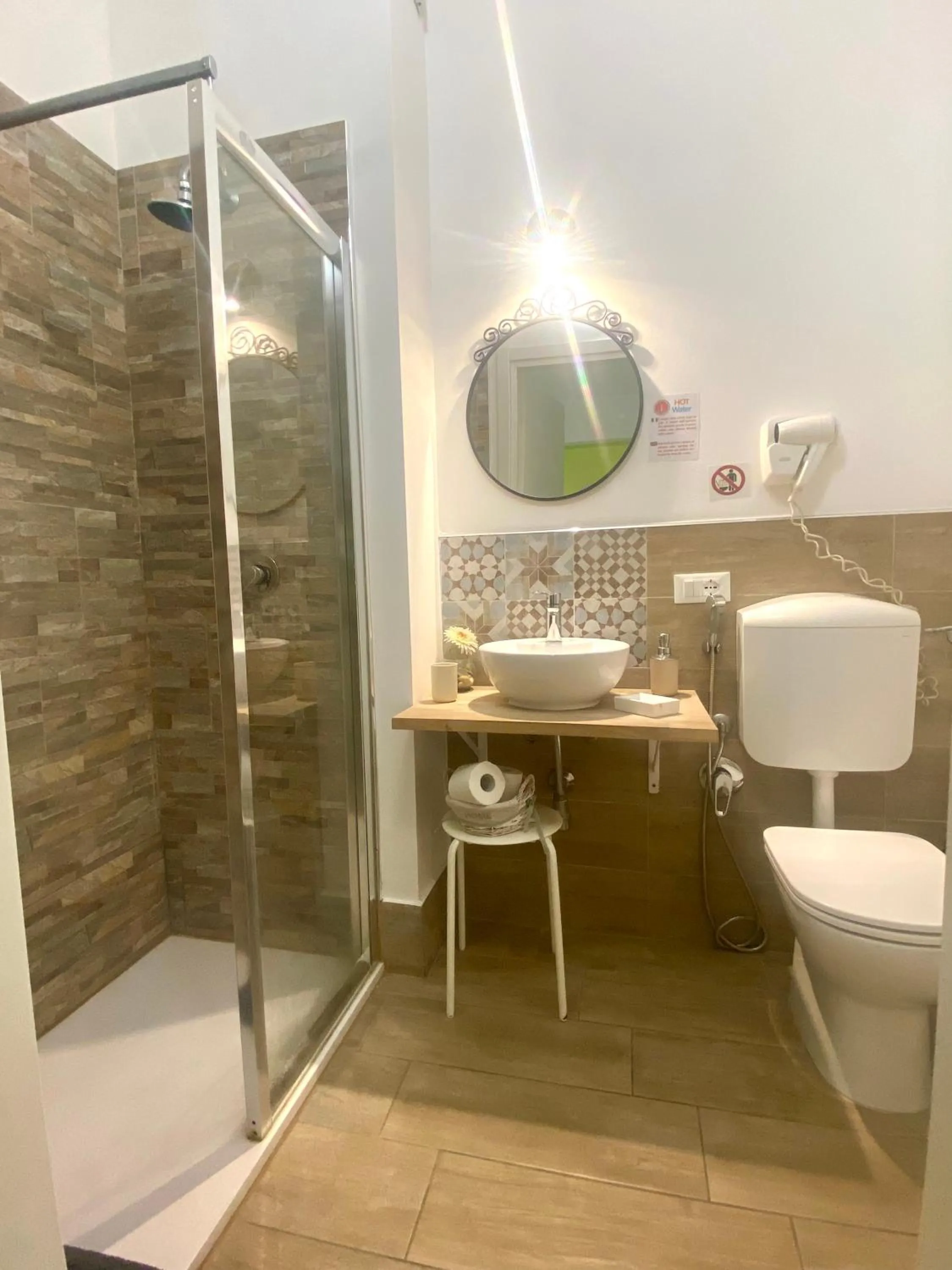 Shower in LeAlbe di Sicilia