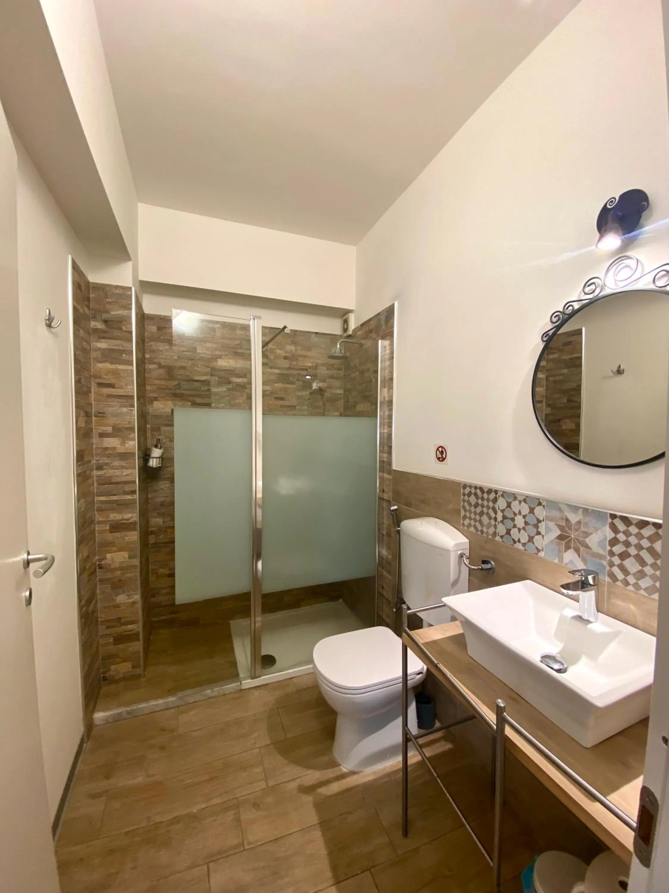 Shower in LeAlbe di Sicilia