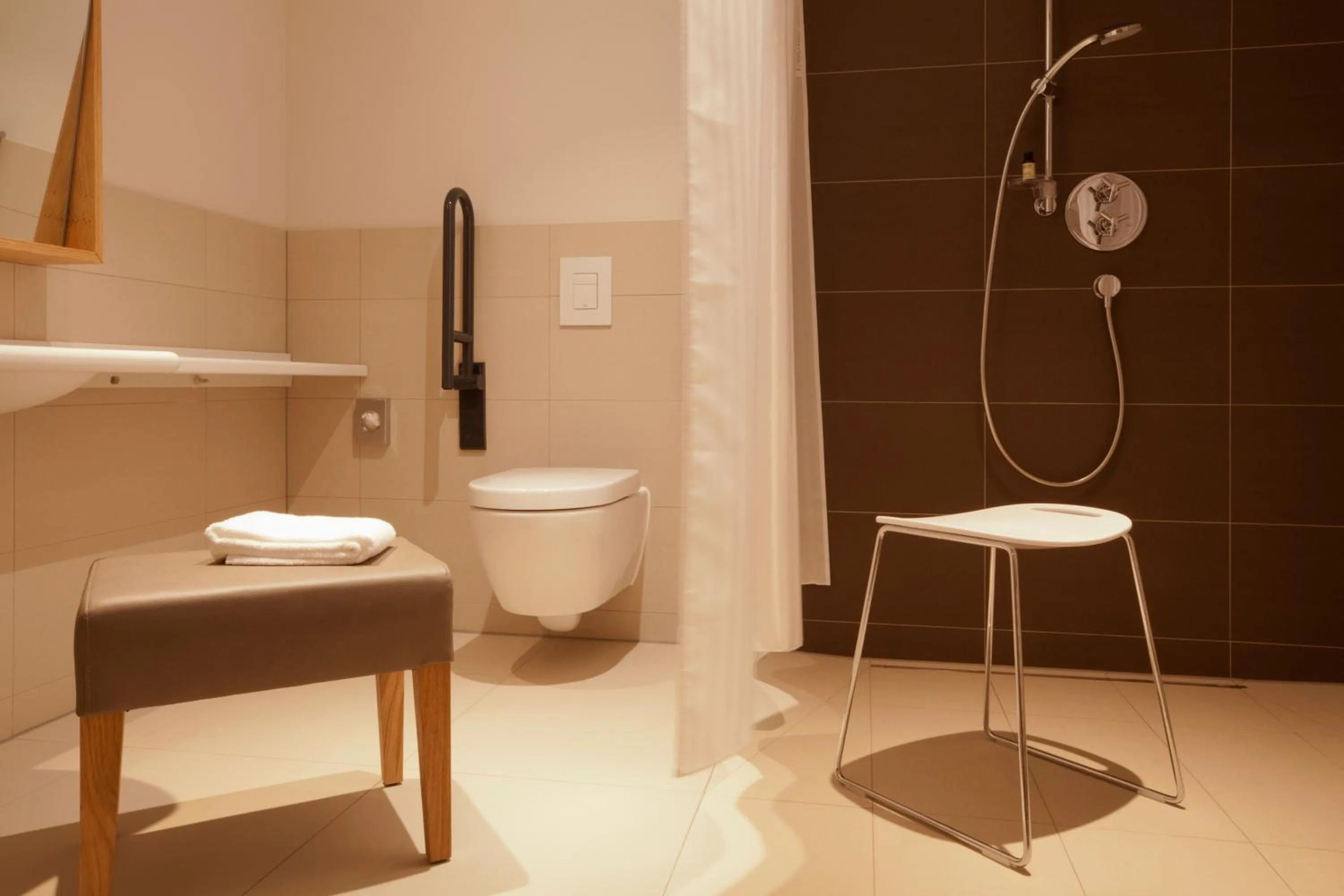 Bathroom in Gasthof Zufriedenheit