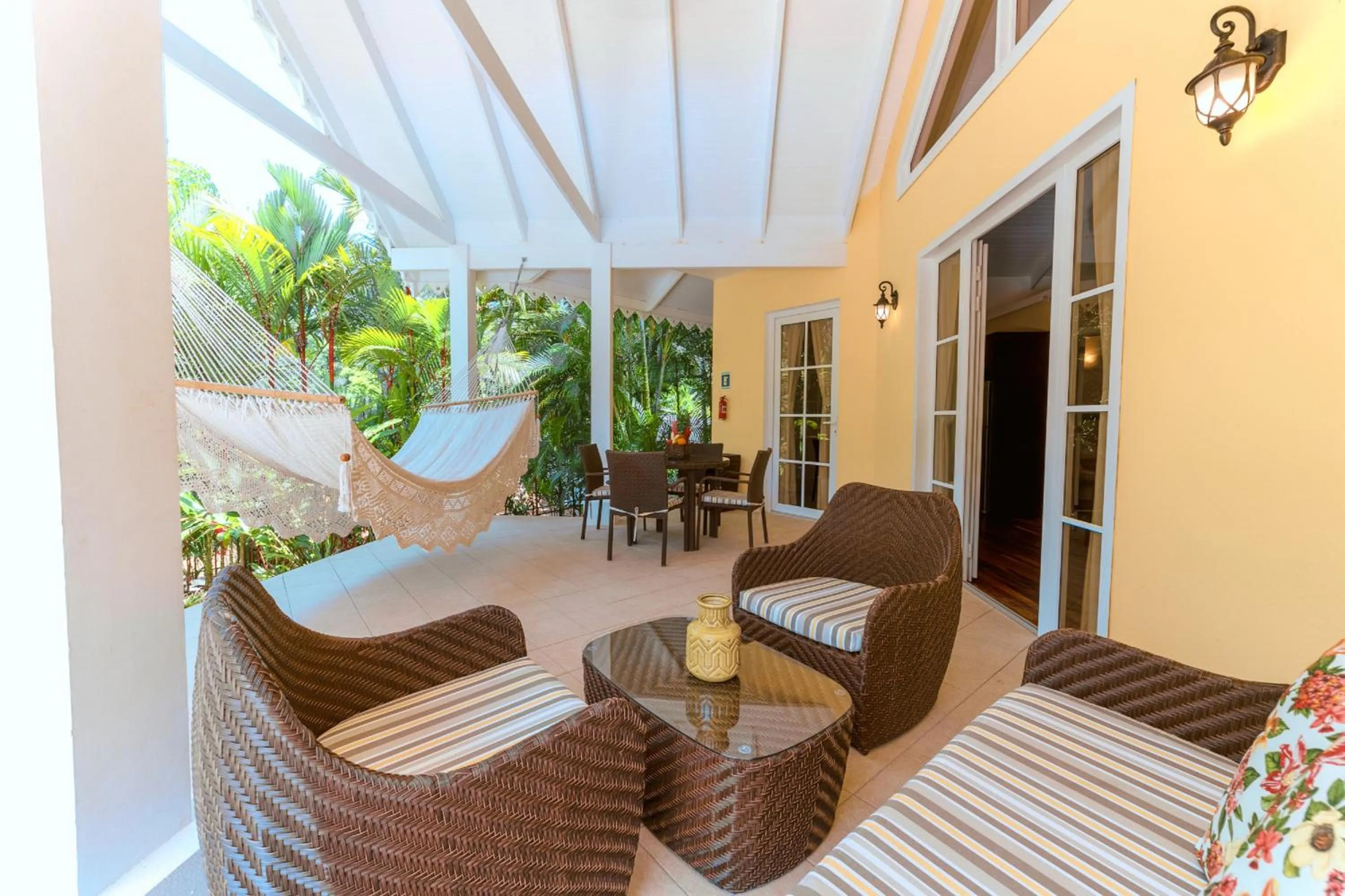 Balcony/Terrace in Lomas del Caribe